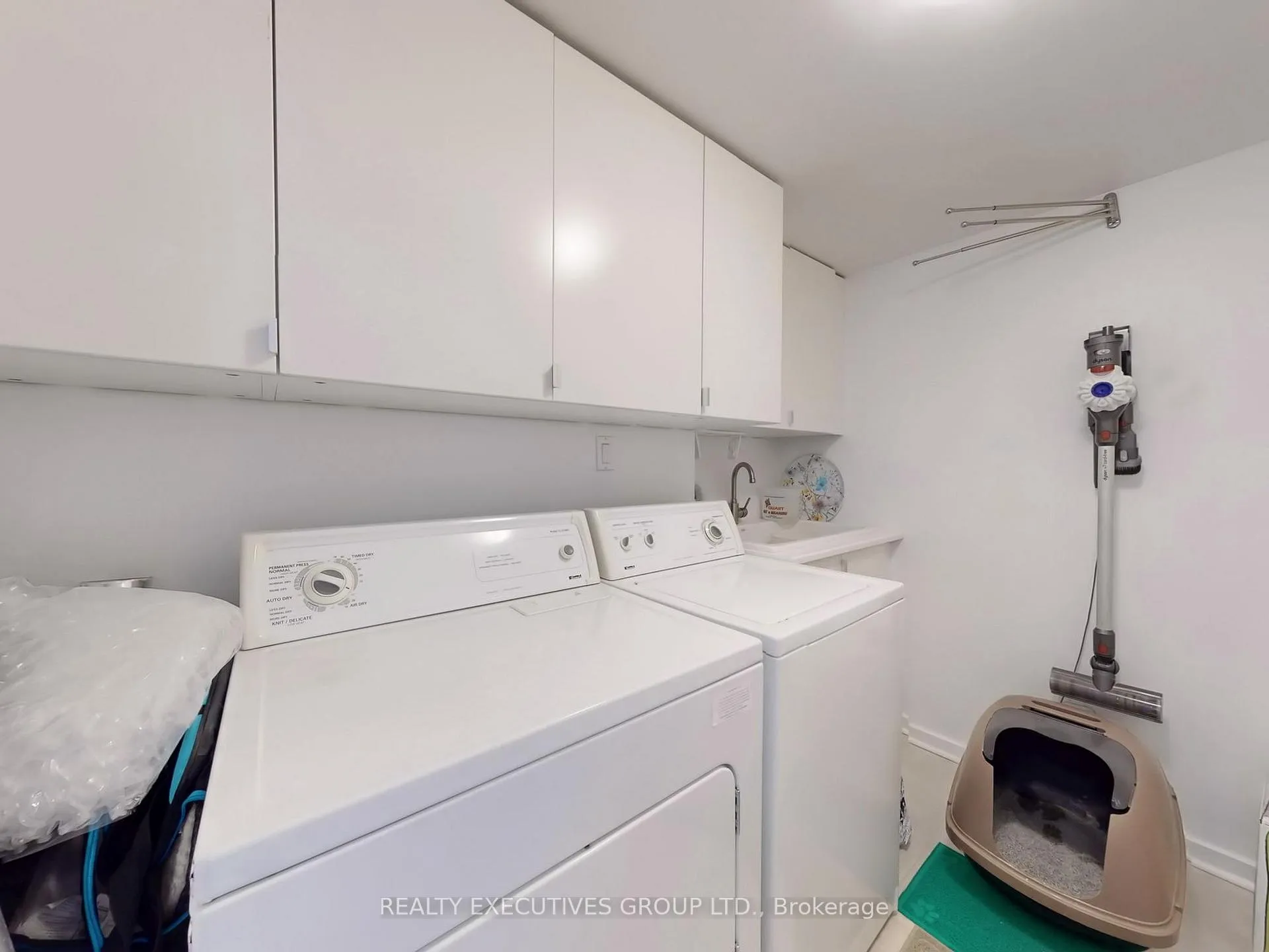 Photo 36 of Unit 1701, 8111 Yonge Street, Markham, Royal Orchard — HOMEH