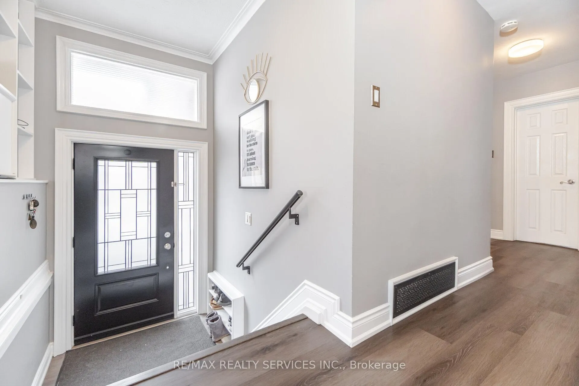 Photo 4 of 64 Kimbark Drive, Brampton, Northwood Park — HOMEH