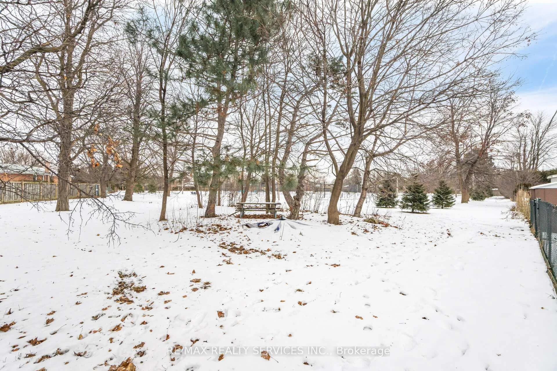 Photo 38 of 64 Kimbark Drive, Brampton, Northwood Park — HOMEH