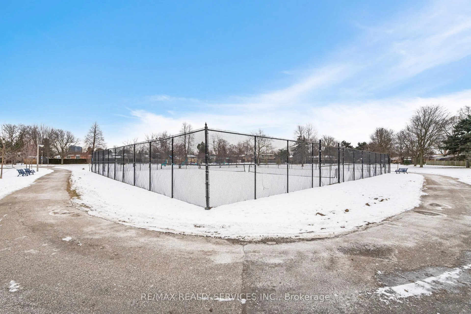 Photo 39 of 64 Kimbark Drive, Brampton, Northwood Park — HOMEH