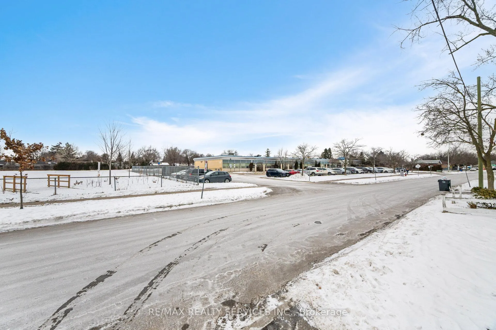 Photo 40 of 64 Kimbark Drive, Brampton, Northwood Park — HOMEH