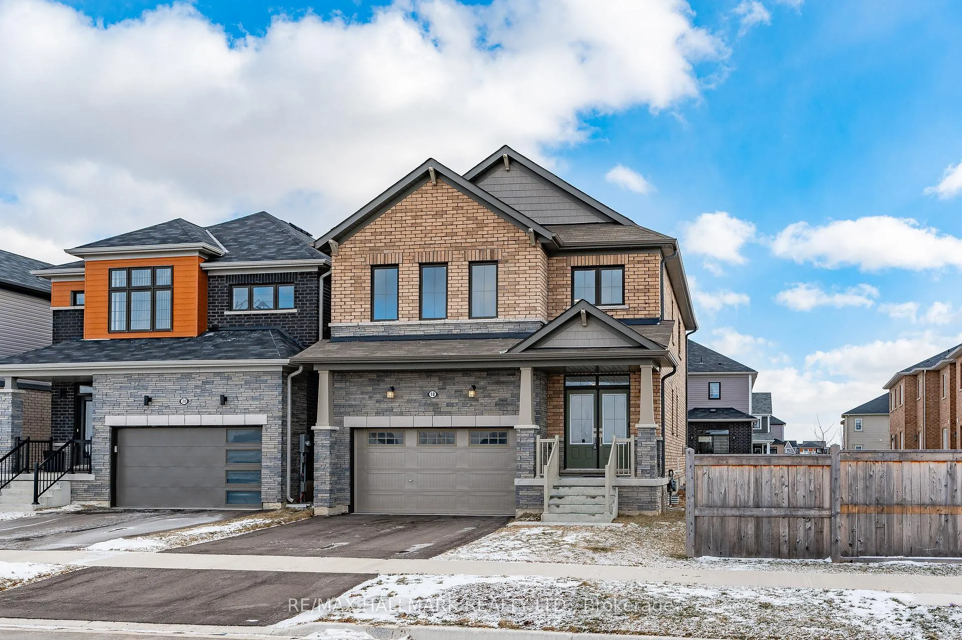 Photo 2 of 18 Rebecca Way, Haldimand — HOMEH