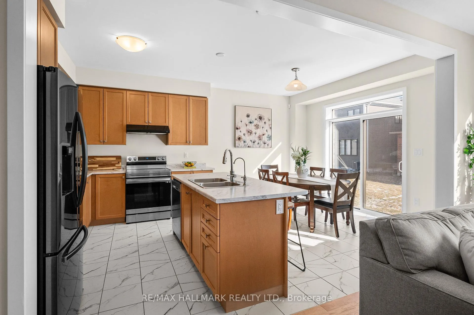 Photo 11 of 18 Rebecca Way, Haldimand — HOMEH