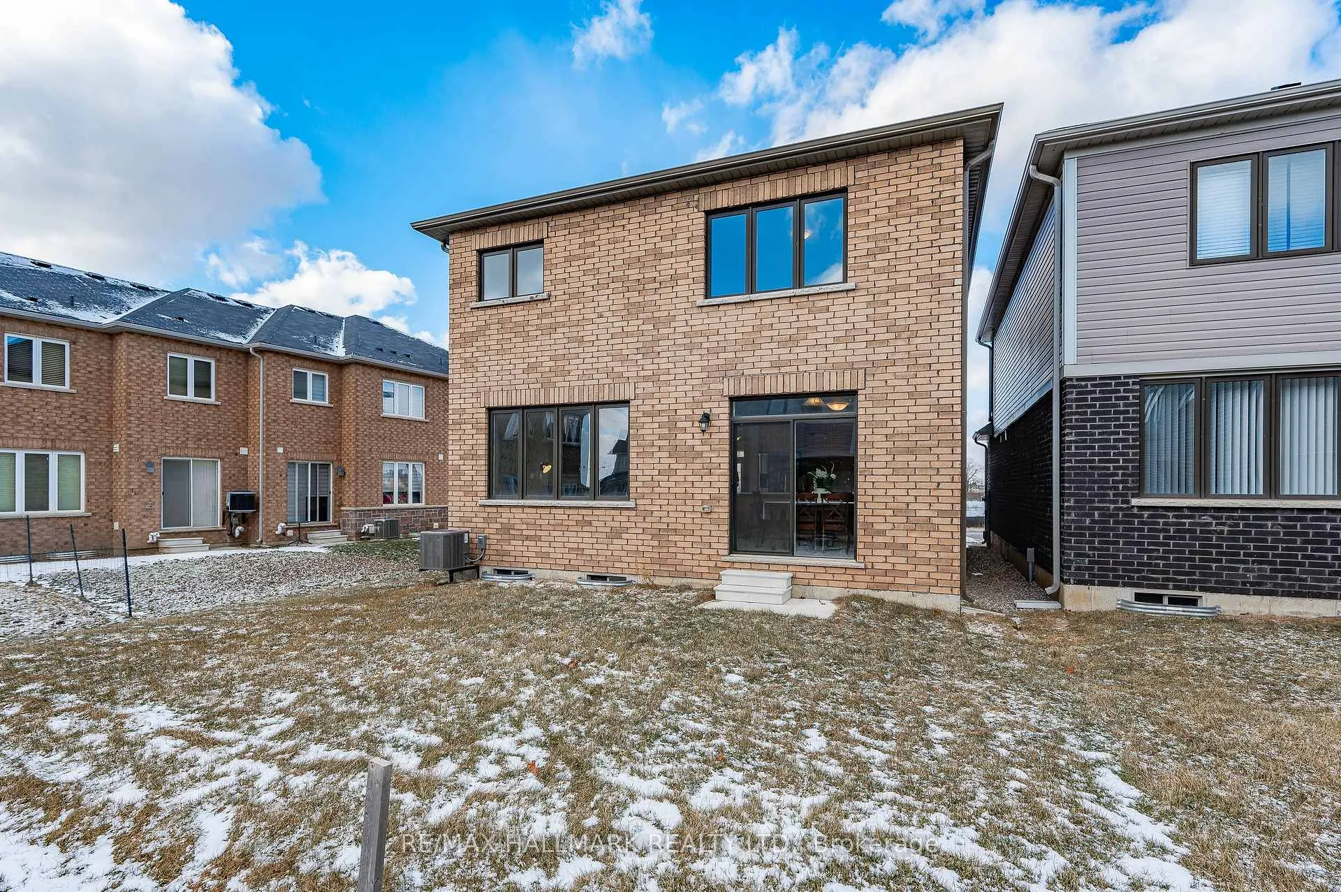Photo 37 of 18 Rebecca Way, Haldimand — HOMEH