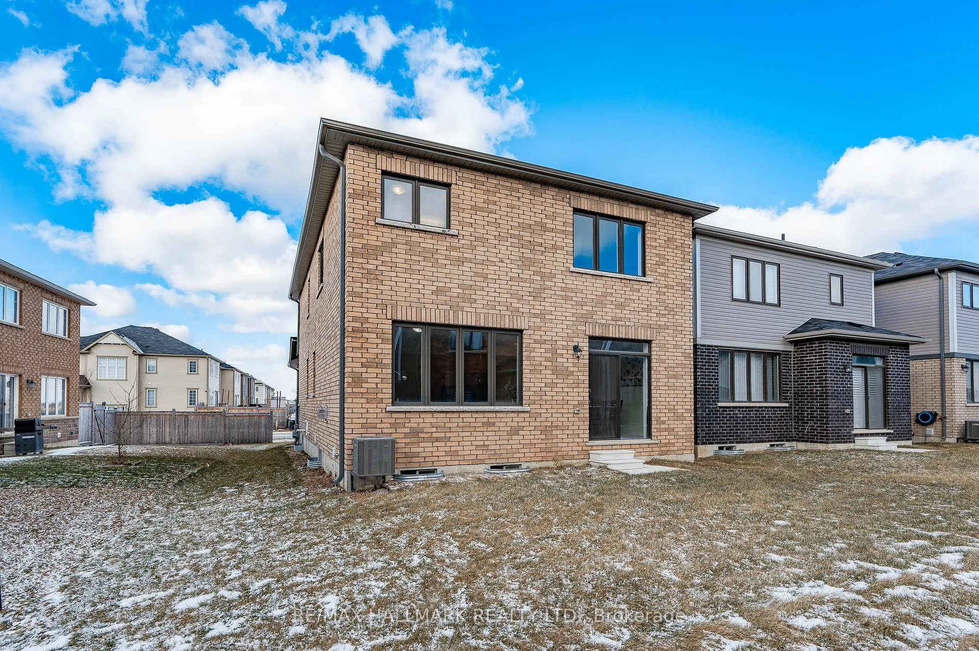 Photo 38 of 18 Rebecca Way, Haldimand — HOMEH