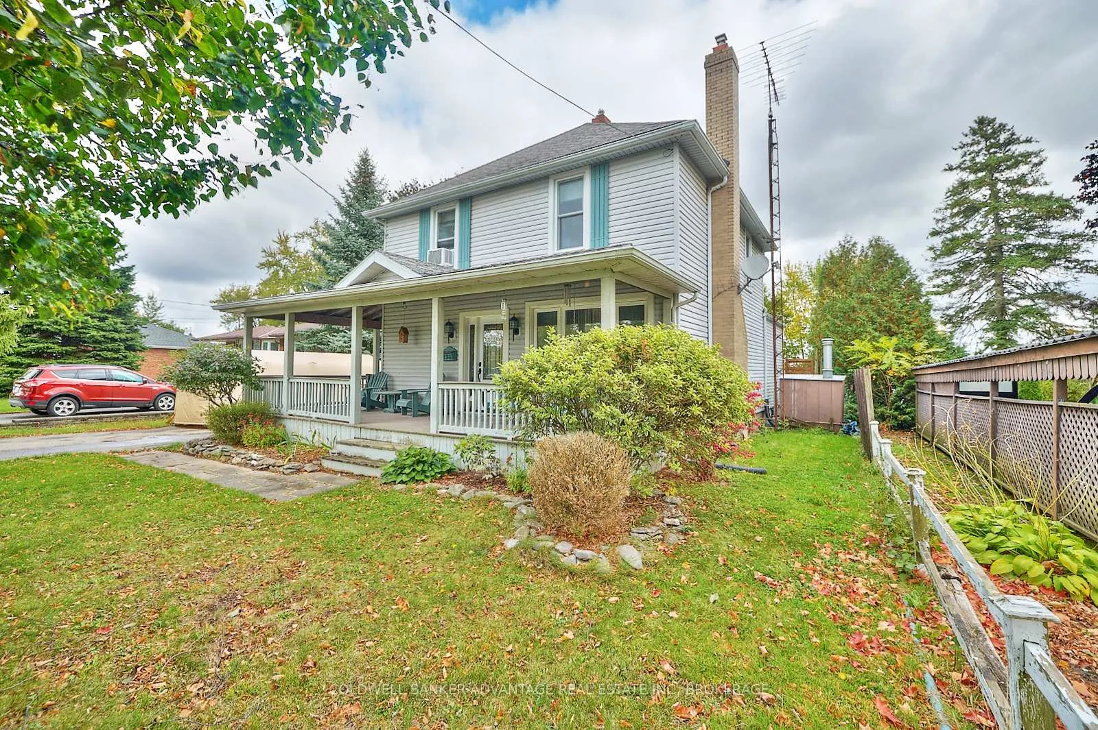 Photo 3 of 1435 Station Street, Pelham, Fonthill — HOMEH