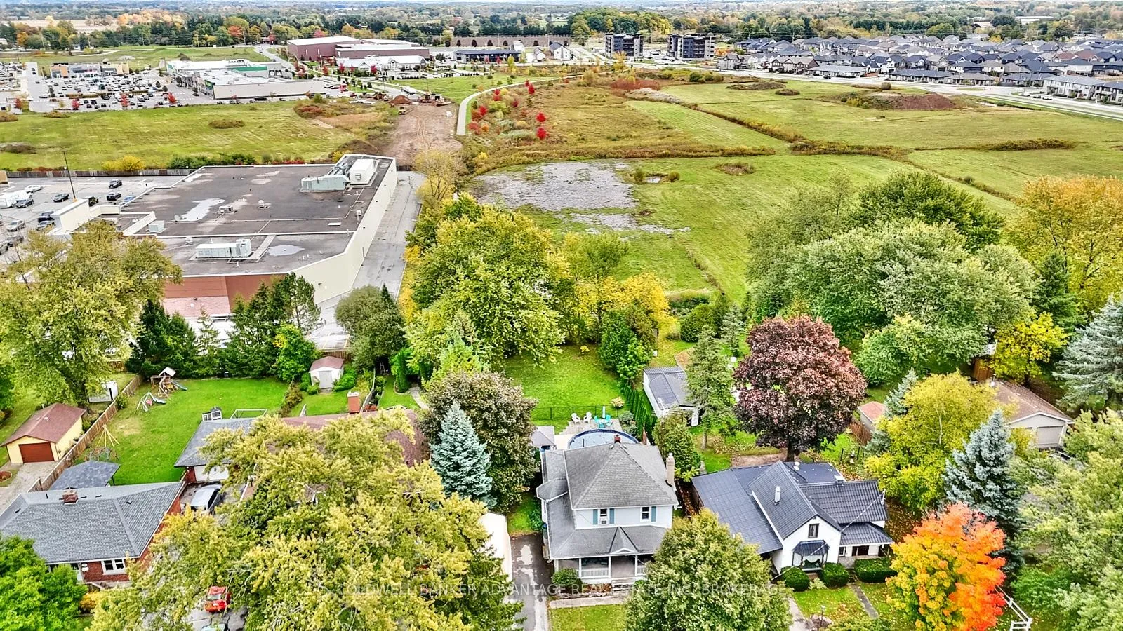 Photo 5 of 1435 Station Street, Pelham, Fonthill — HOMEH