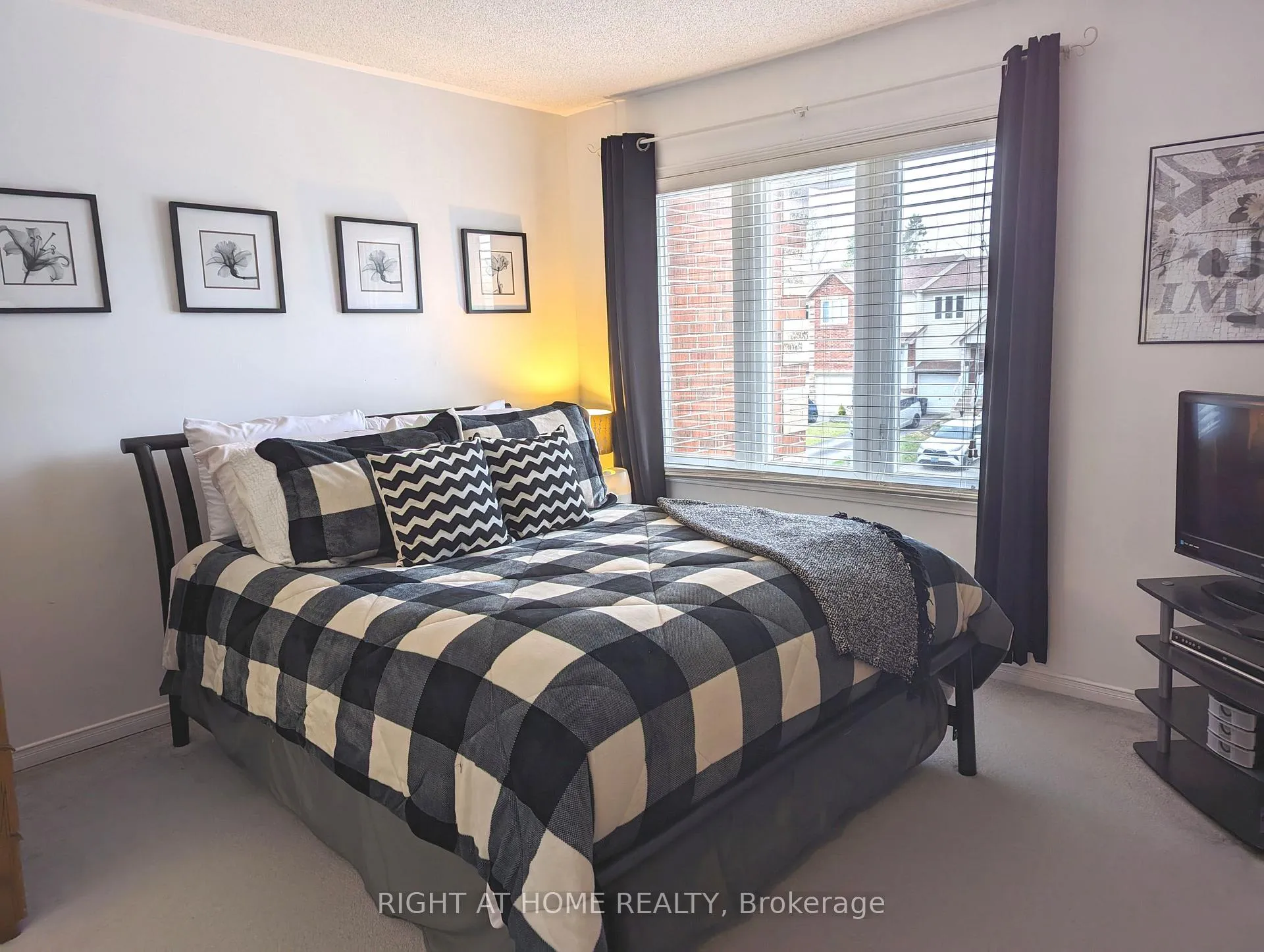 Photo 16 of 44 Parkside Crescent, Essa, Angus — HOMEH