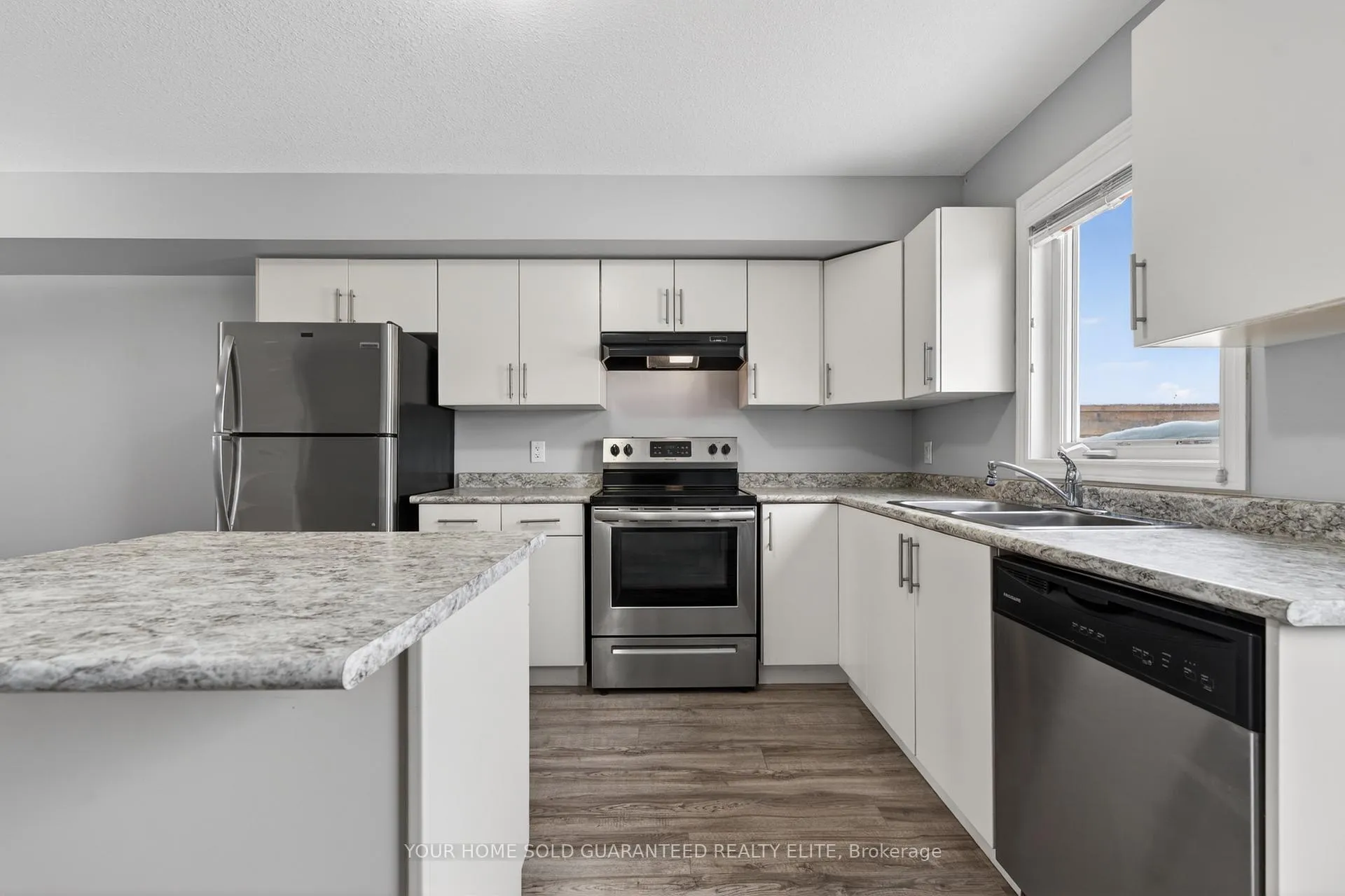 Photo 6 of Unit 15, 7768 Ascot Circle, Niagara Falls, Ascot — HOMEH