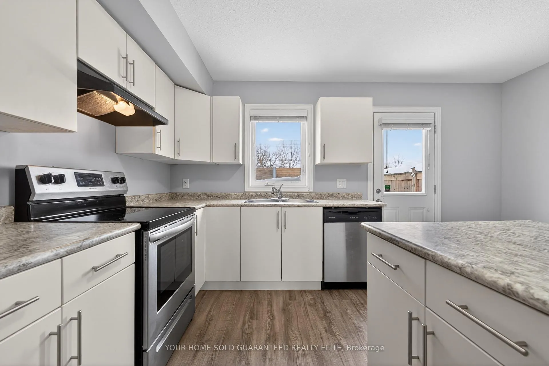 Photo 7 of Unit 15, 7768 Ascot Circle, Niagara Falls, Ascot — HOMEH