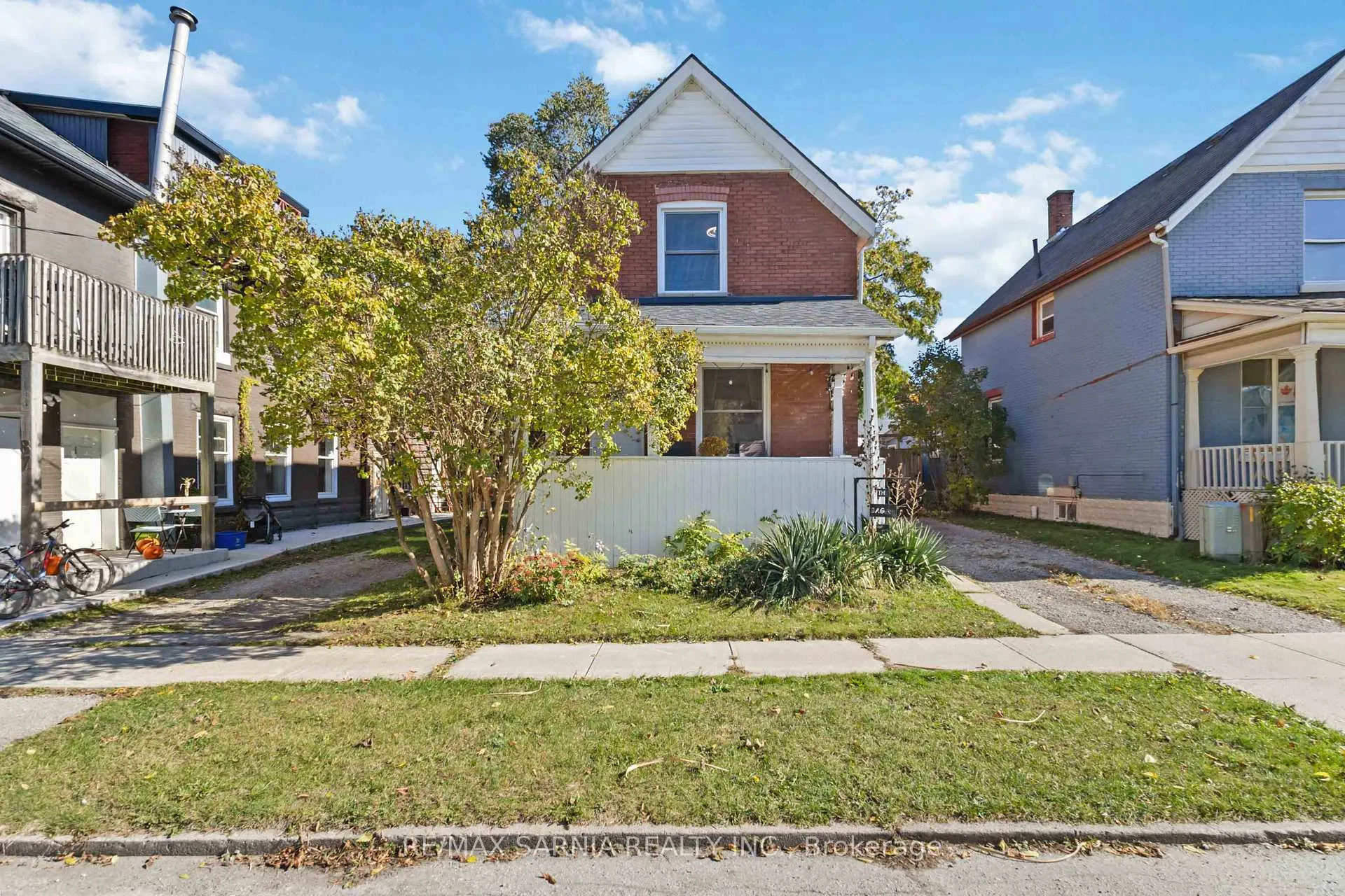 Photo 2 of 85 St Catharine Street, St. Thomas — HOMEH