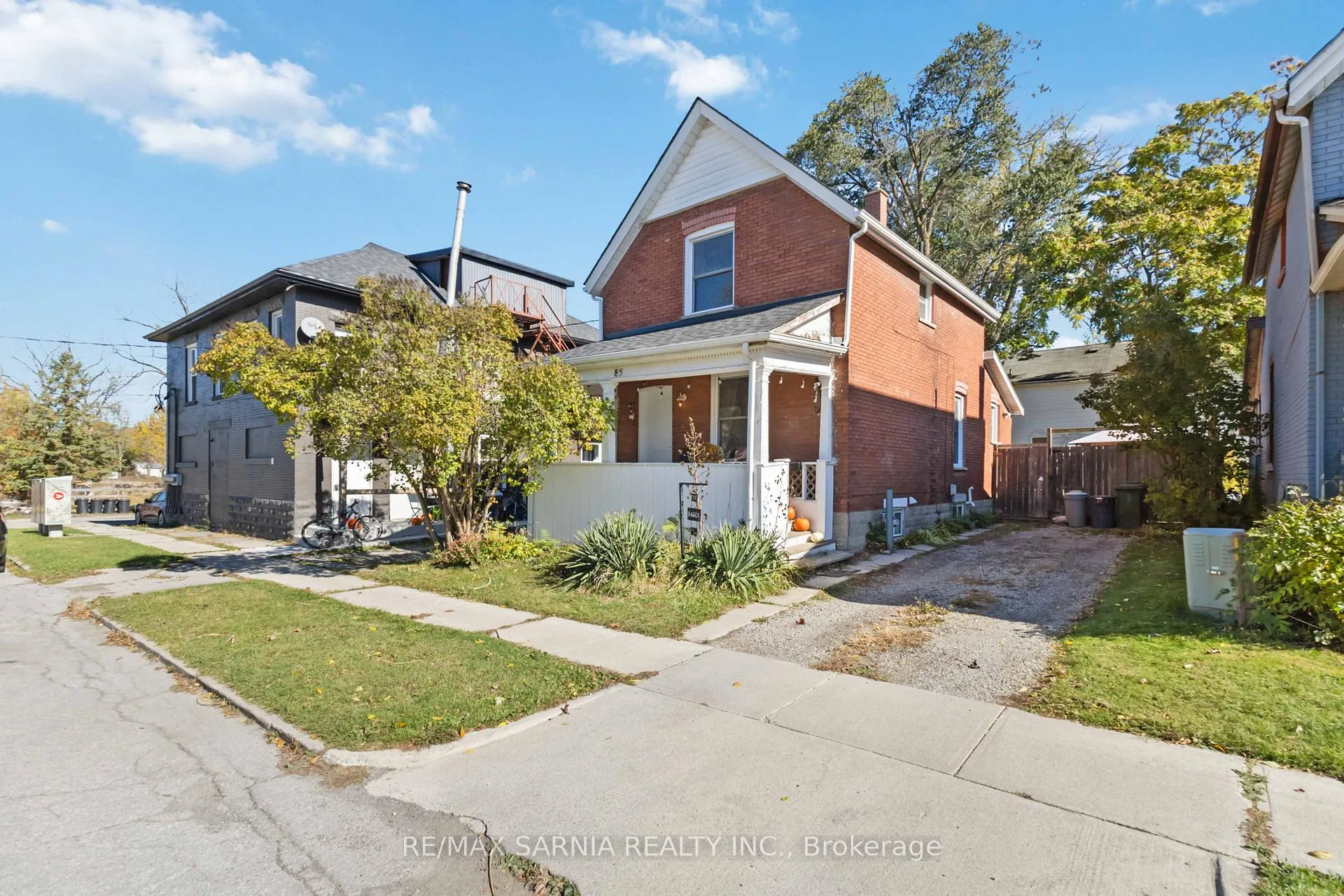Photo 3 of 85 St Catharine Street, St. Thomas — HOMEH