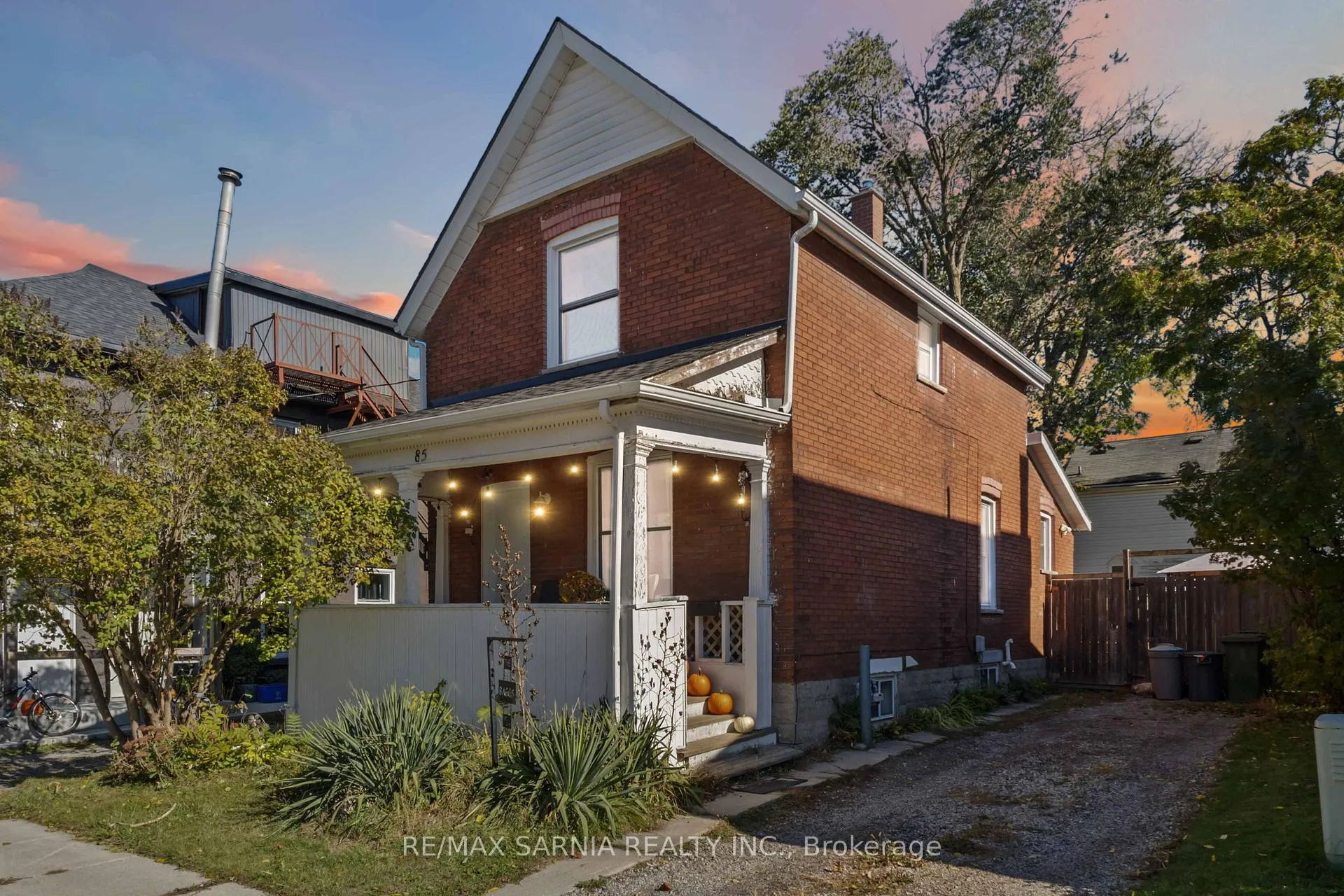 Photo 5 of 85 St Catharine Street, St. Thomas — HOMEH