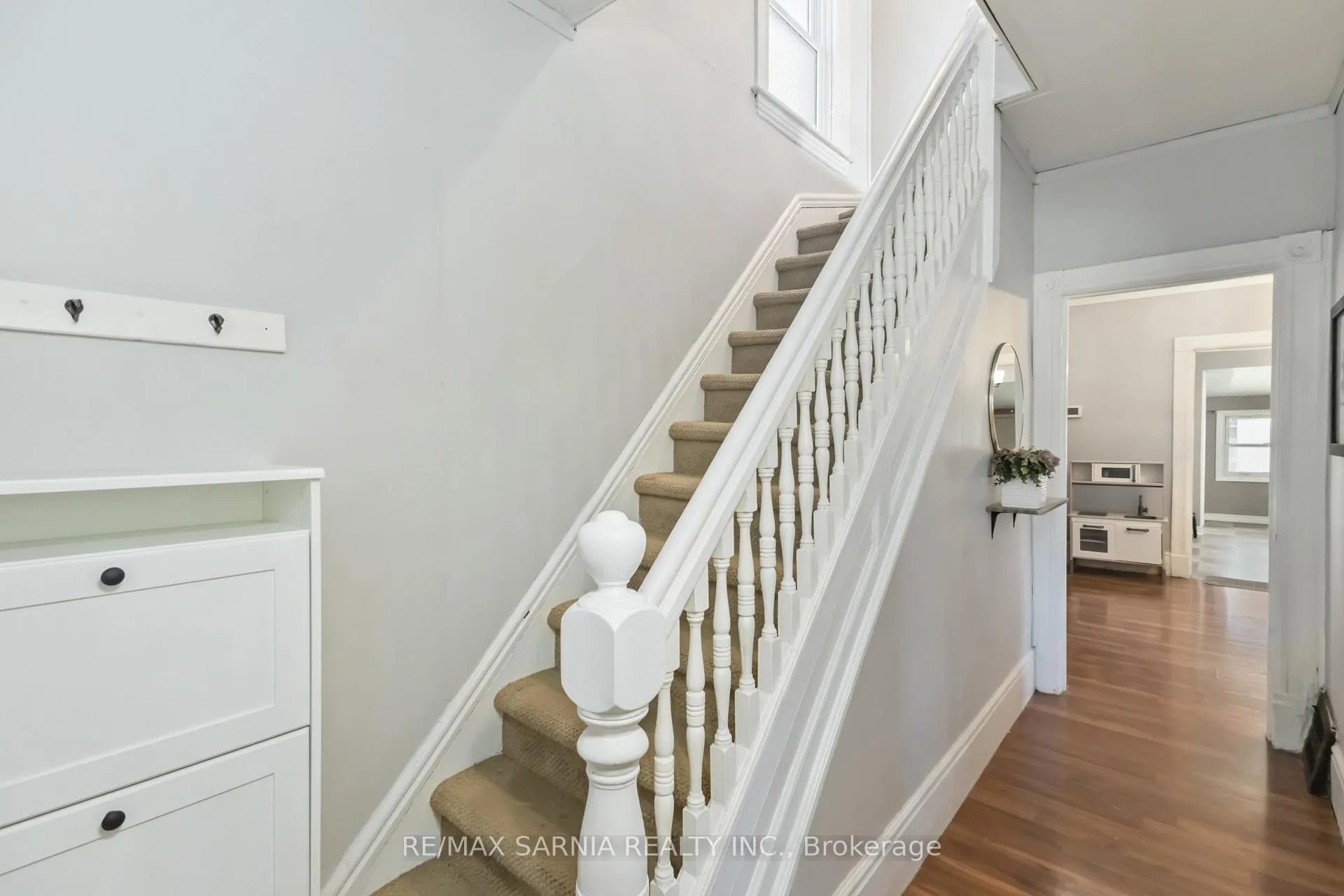 Photo 8 of 85 St Catharine Street, St. Thomas — HOMEH