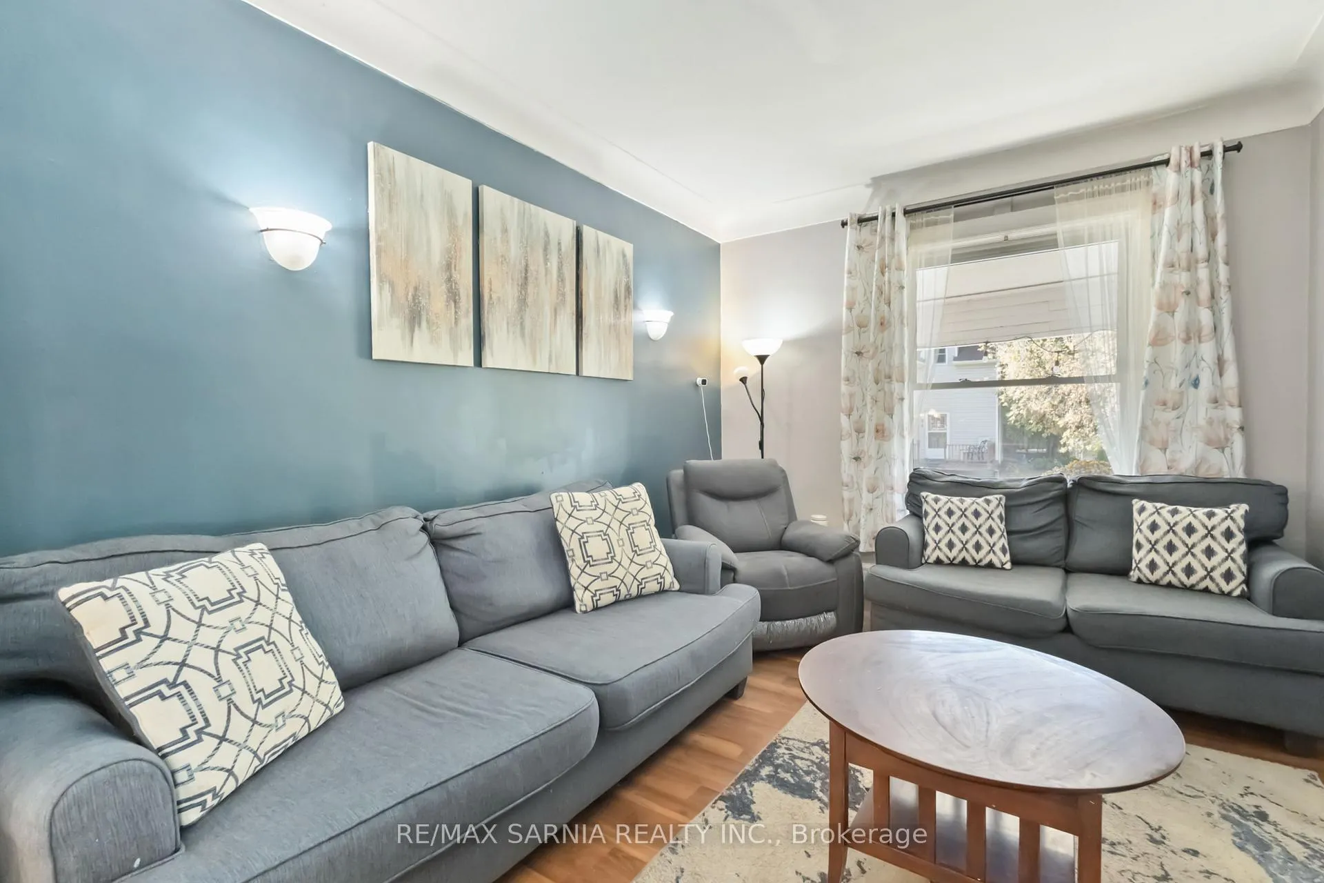 Photo 9 of 85 St Catharine Street, St. Thomas — HOMEH