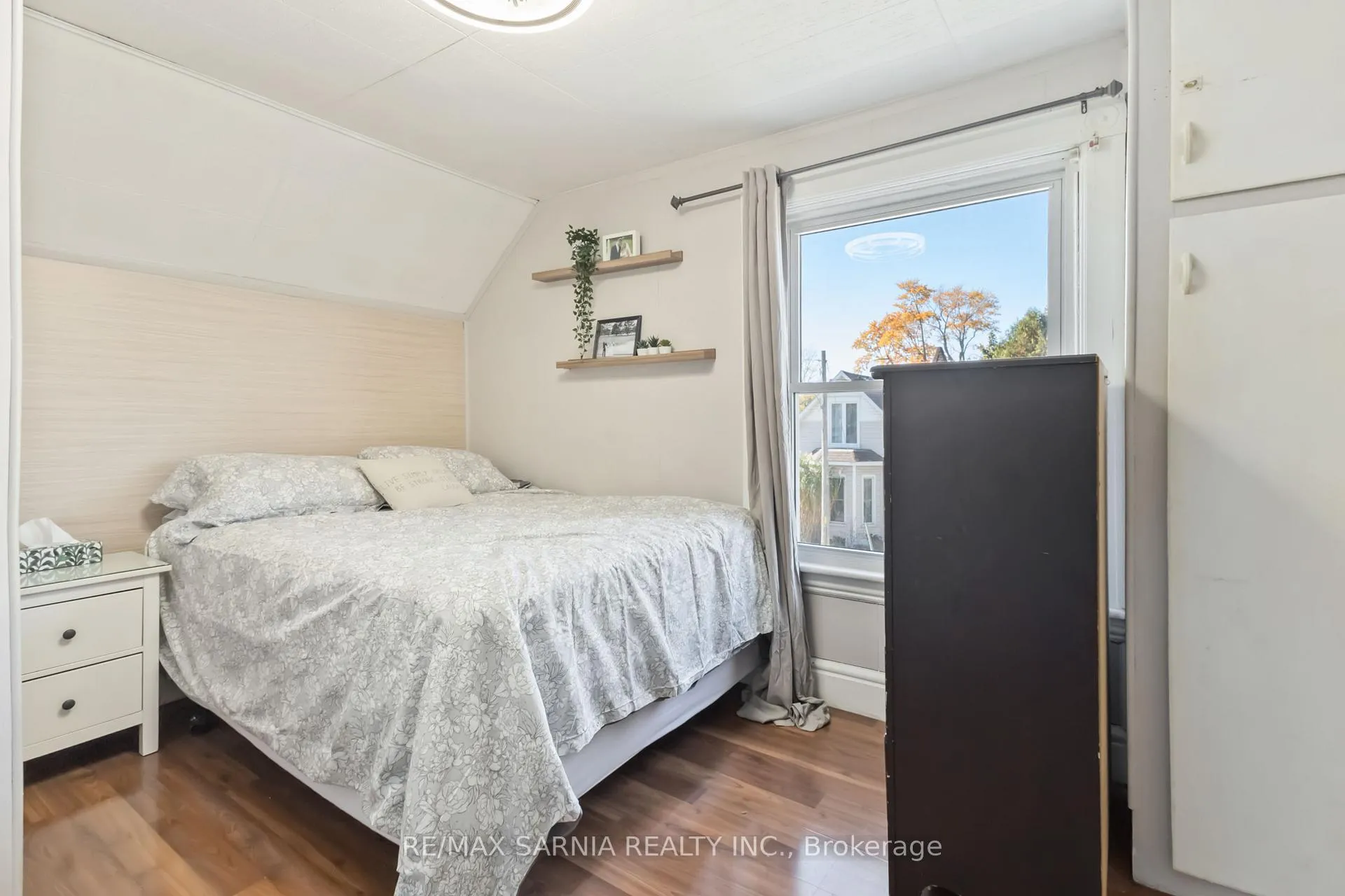 Photo 21 of 85 St Catharine Street, St. Thomas — HOMEH