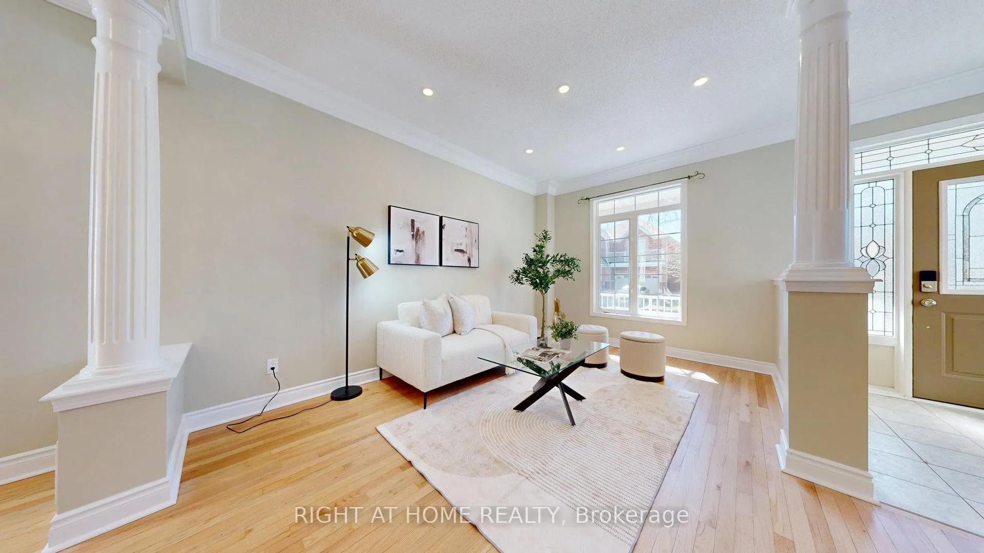 Photo 4 of 14 Down Crescent, Ajax, Northwest Ajax — HOMEH