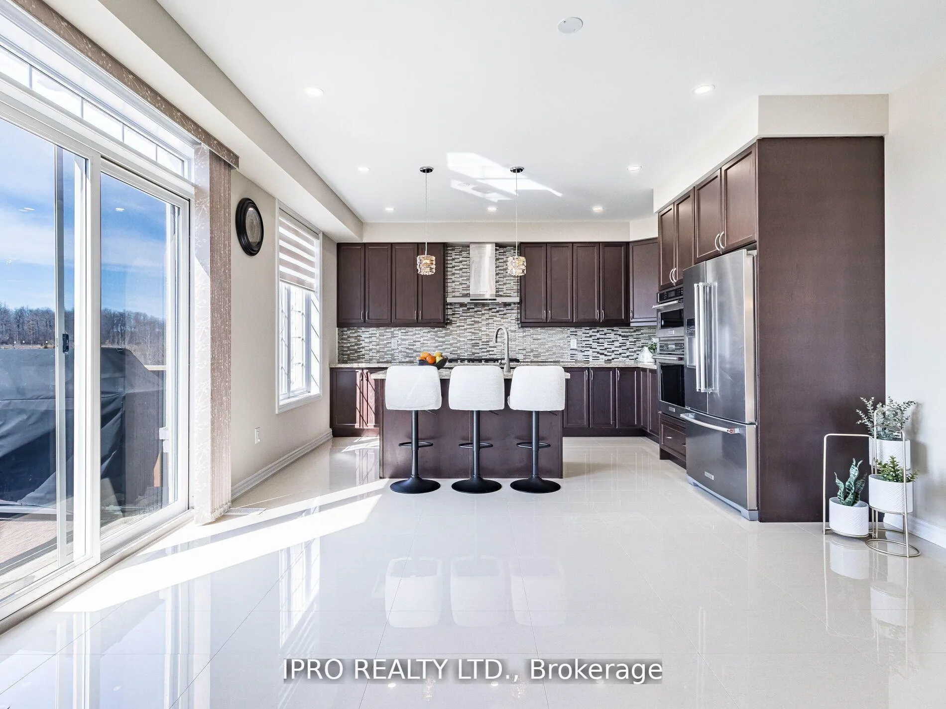 Photo 13 of 360 Remembrance Road, Brampton, Northwest Brampton — HOMEH