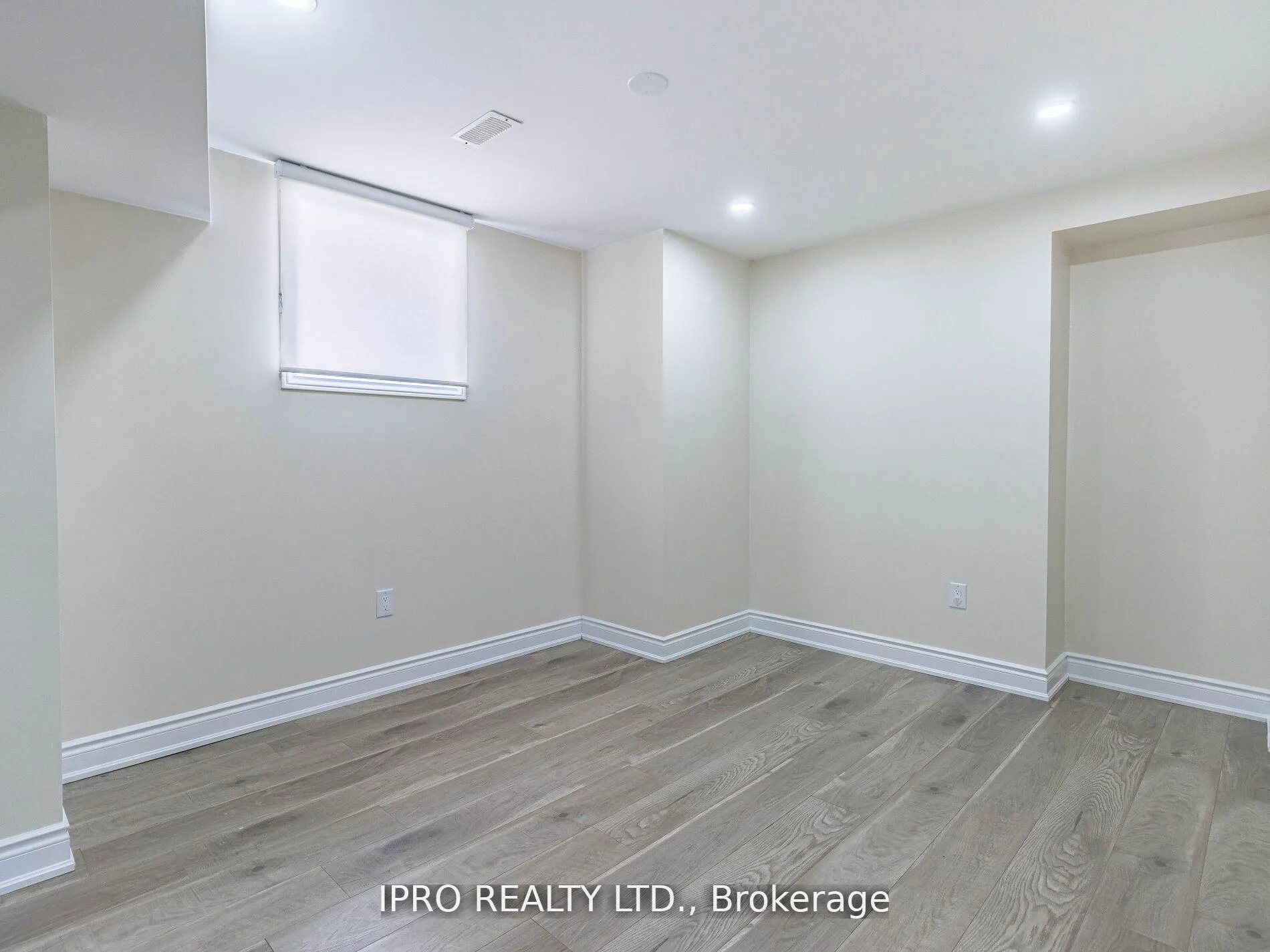 Photo 42 of 360 Remembrance Road, Brampton, Northwest Brampton — HOMEH