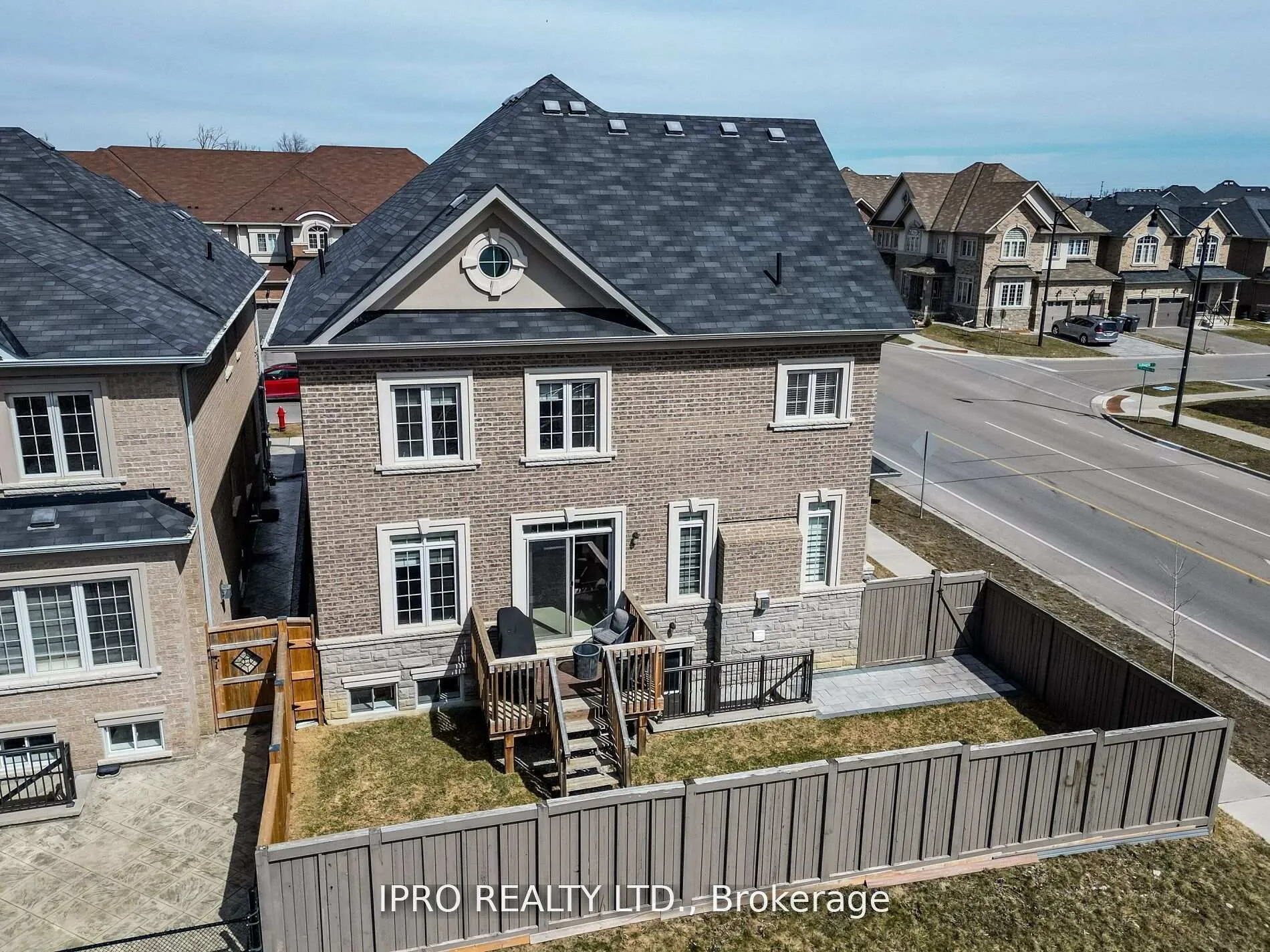 Photo 46 of 360 Remembrance Road, Brampton, Northwest Brampton — HOMEH