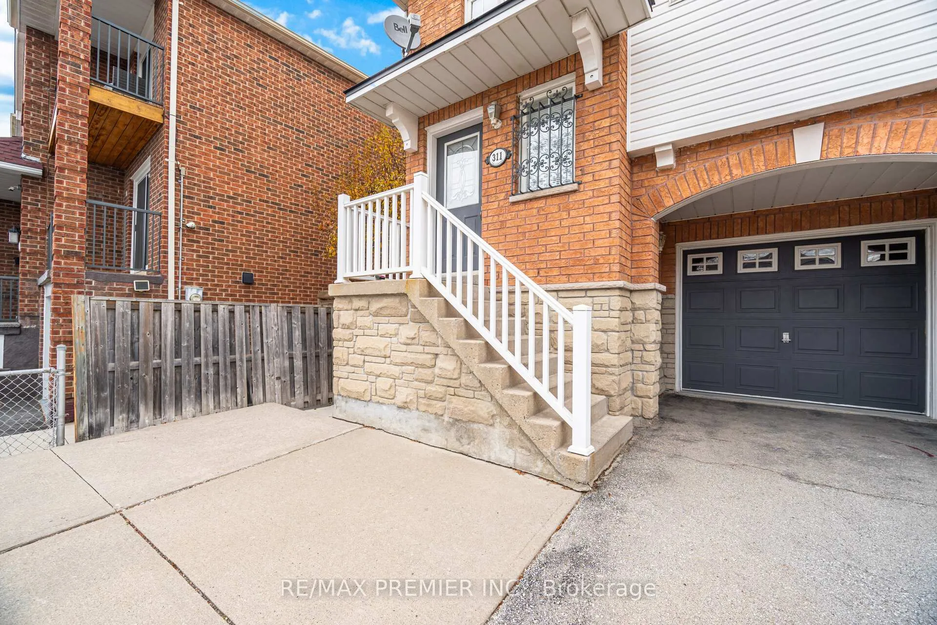 Photo 3 of 311 Tall Grass Trail, Vaughan, East Woodbridge — HOMEH