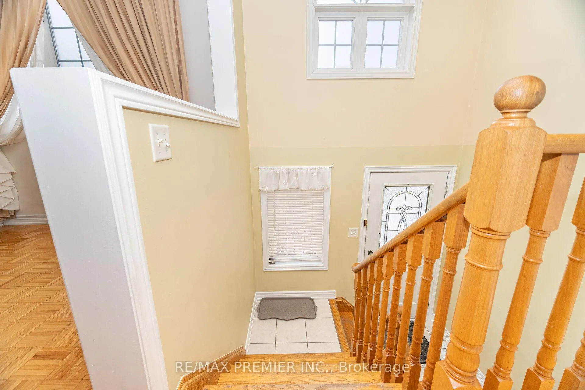 Photo 4 of 311 Tall Grass Trail, Vaughan, East Woodbridge — HOMEH