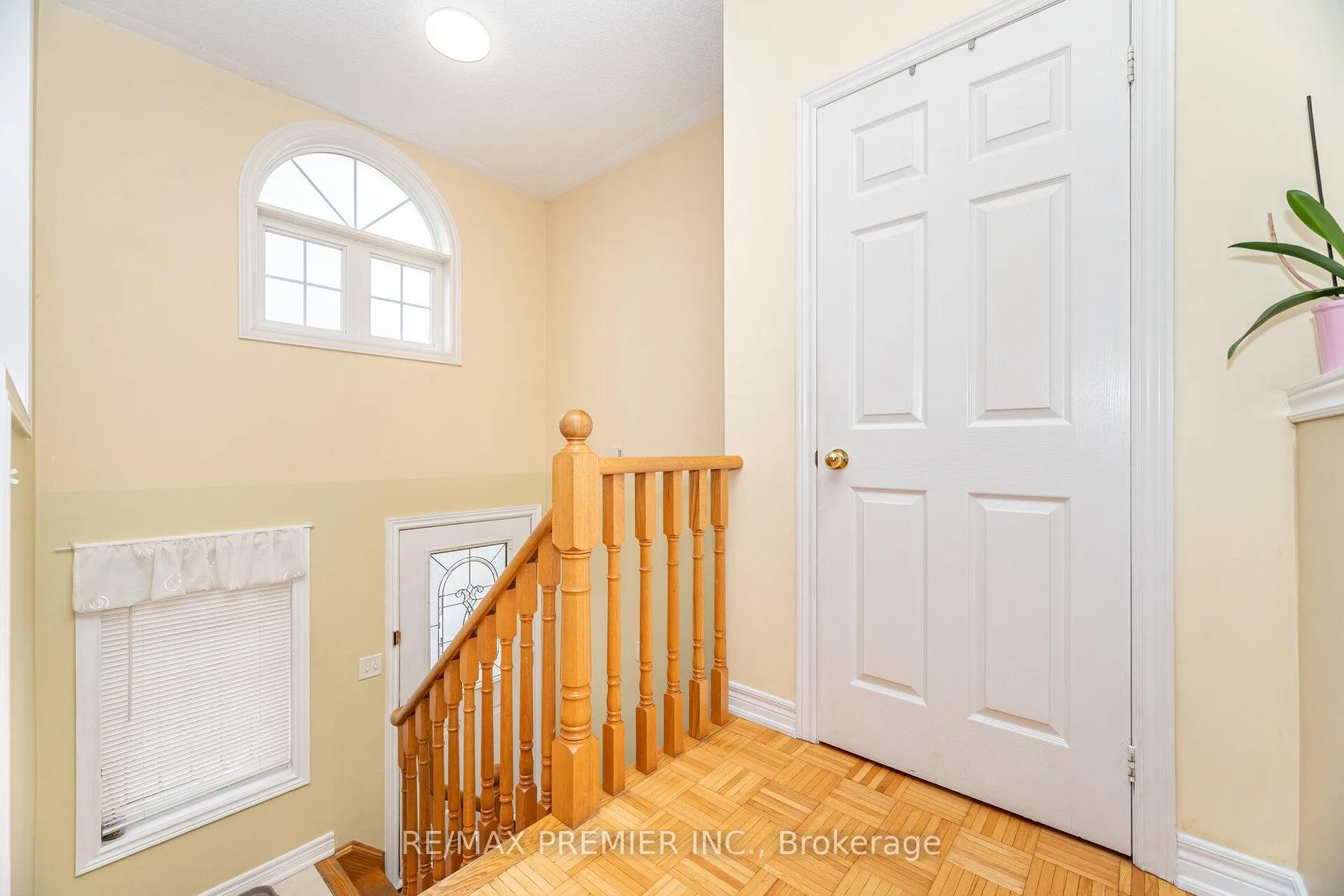 Photo 5 of 311 Tall Grass Trail, Vaughan, East Woodbridge — HOMEH