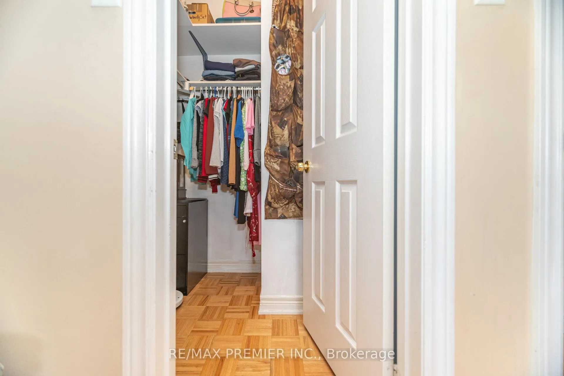 Photo 20 of 311 Tall Grass Trail, Vaughan, East Woodbridge — HOMEH