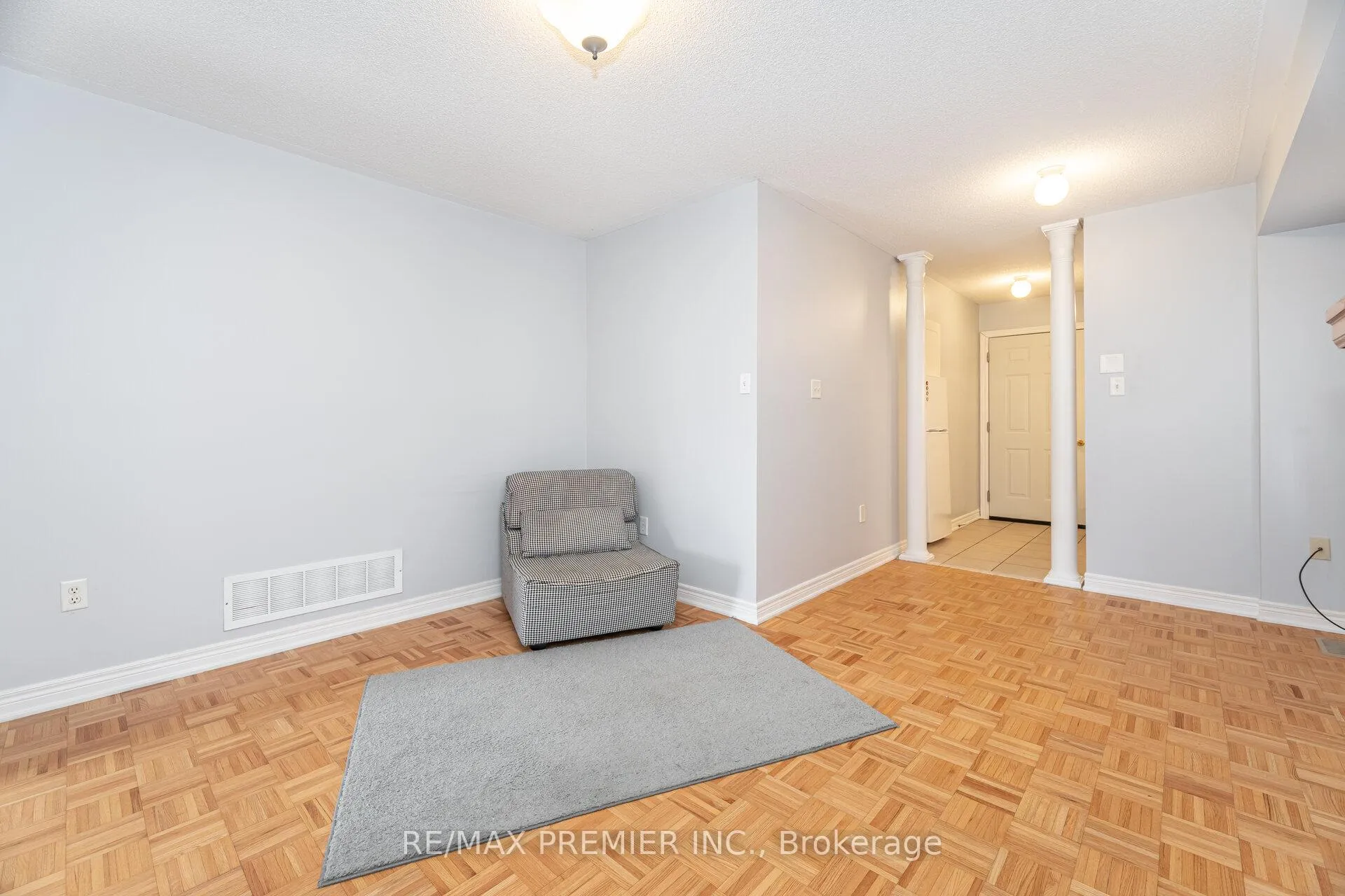Photo 32 of 311 Tall Grass Trail, Vaughan, East Woodbridge — HOMEH