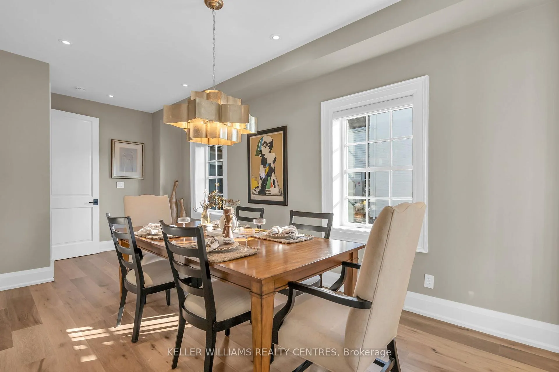 Photo 8 of 23 Mosley Street, Aurora, Aurora Village — HOMEH