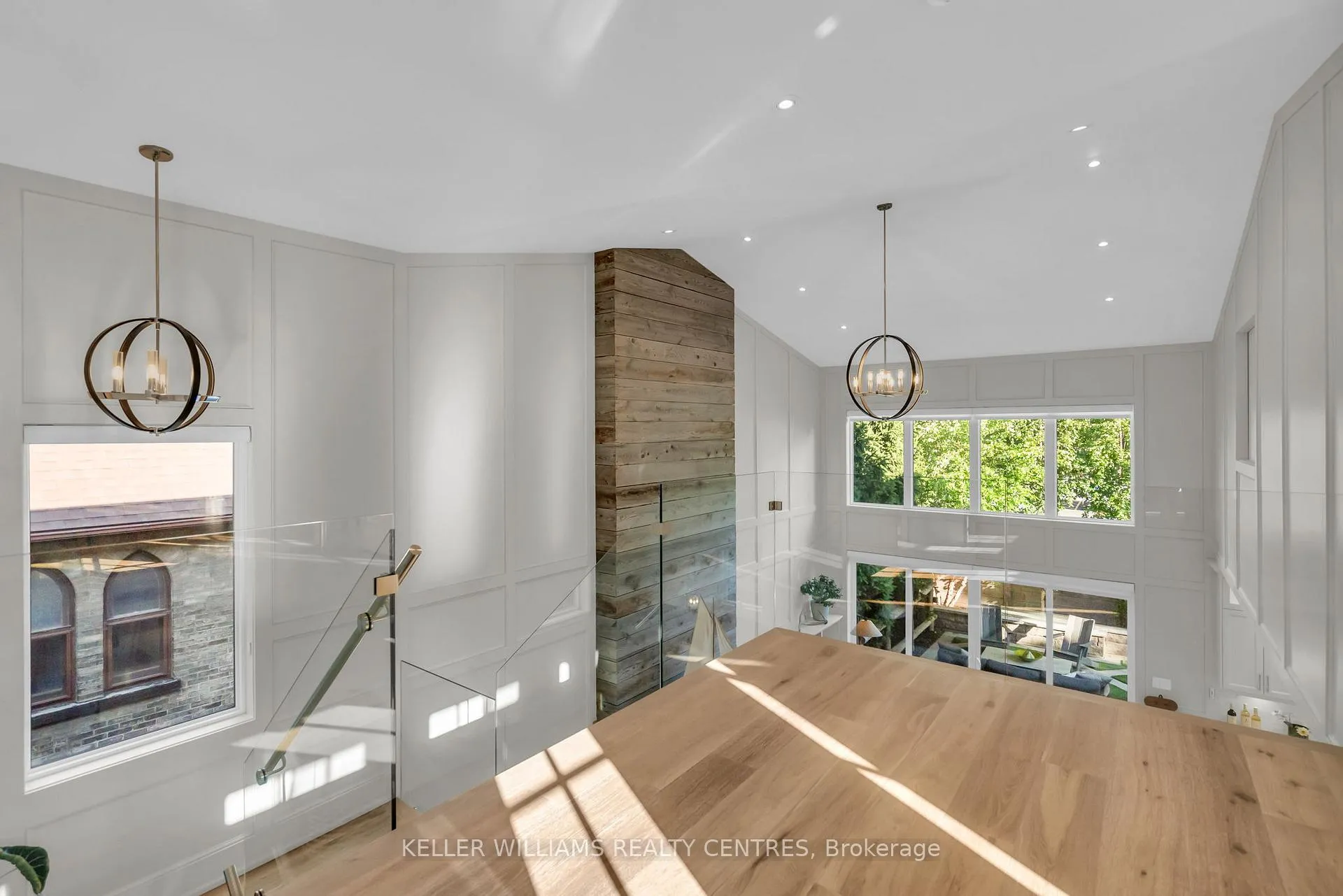 Photo 10 of 23 Mosley Street, Aurora, Aurora Village — HOMEH