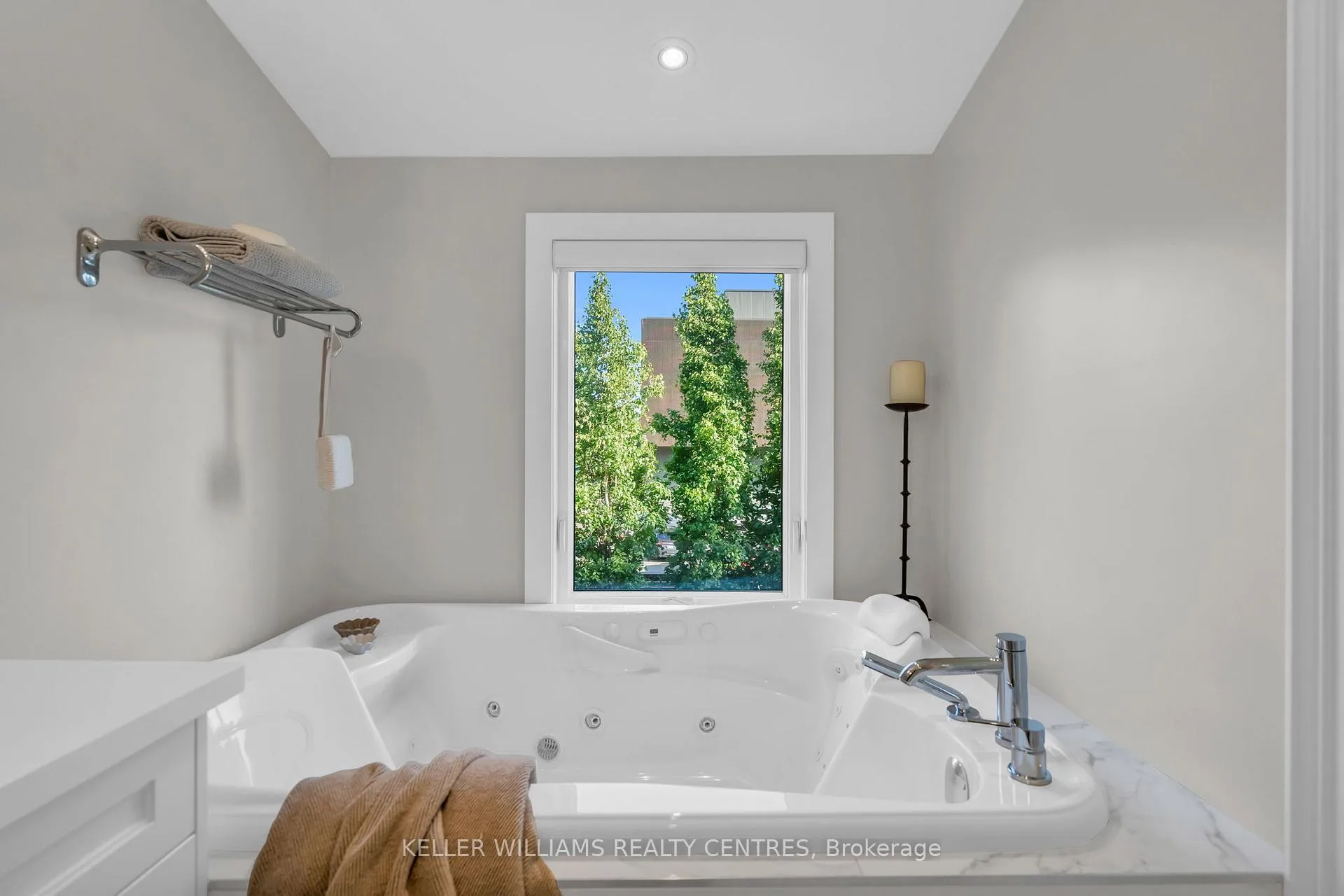 Photo 14 of 23 Mosley Street, Aurora, Aurora Village — HOMEH