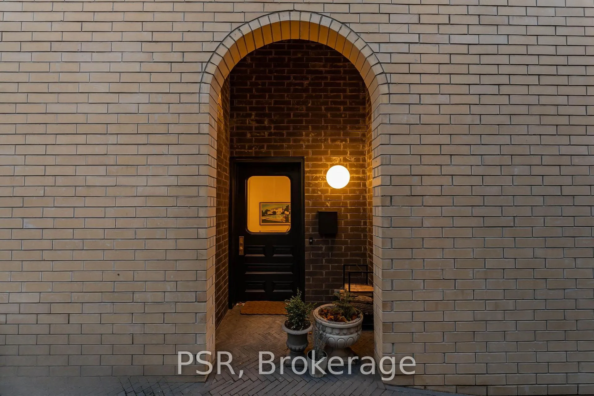 Photo 2 of 110 Snowdon Avenue, Toronto, Lawrence Park North — HOMEH