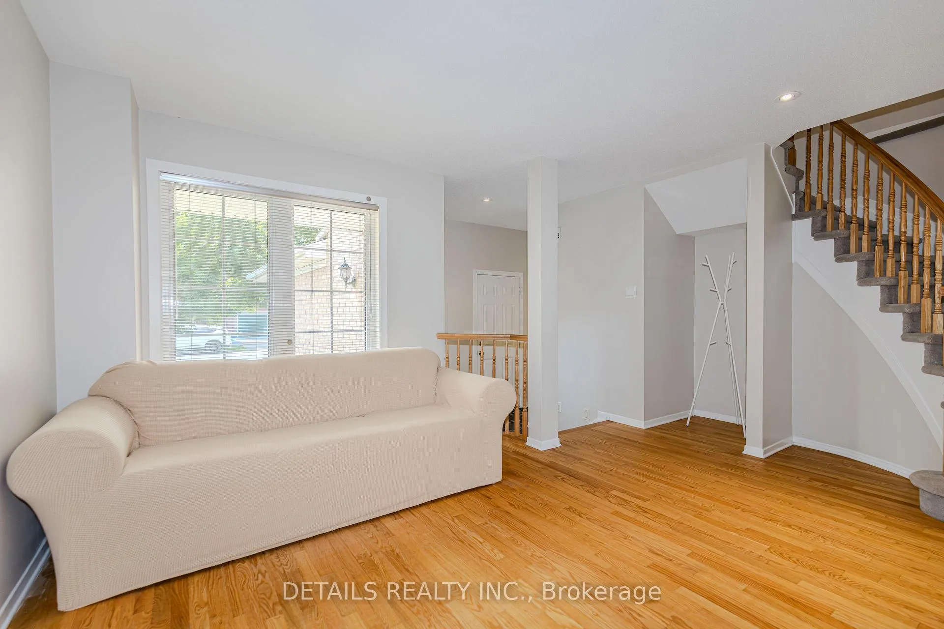 Photo 7 of 64 Scout Street, Ottawa, Central Park — HOMEH
