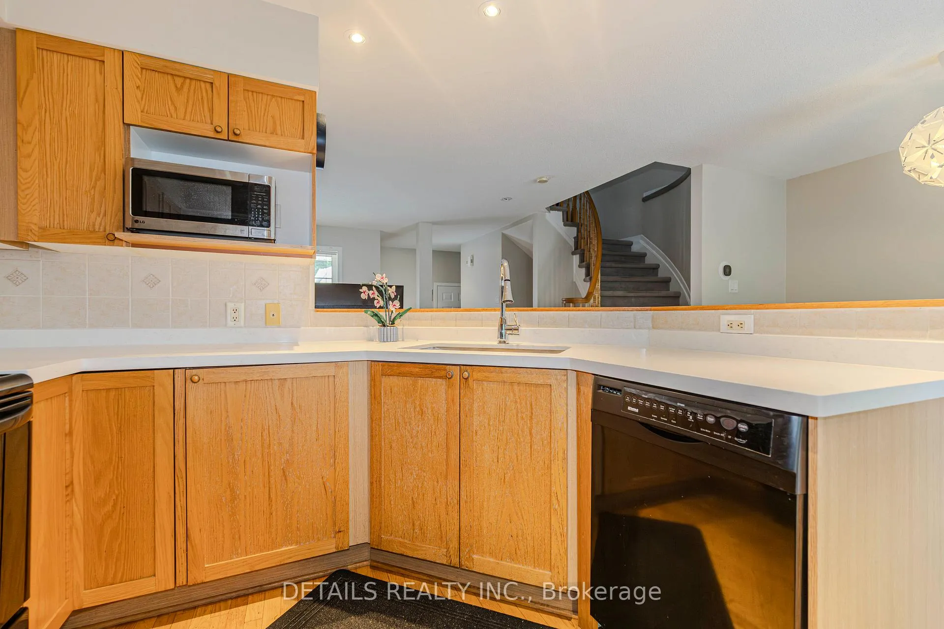 Photo 17 of 64 Scout Street, Ottawa, Central Park — HOMEH