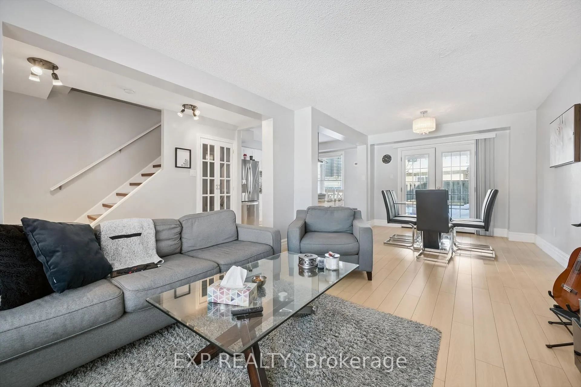 Photo 3 of 544 Roseheath Drive, Milton, Bronte Meadows — HOMEH