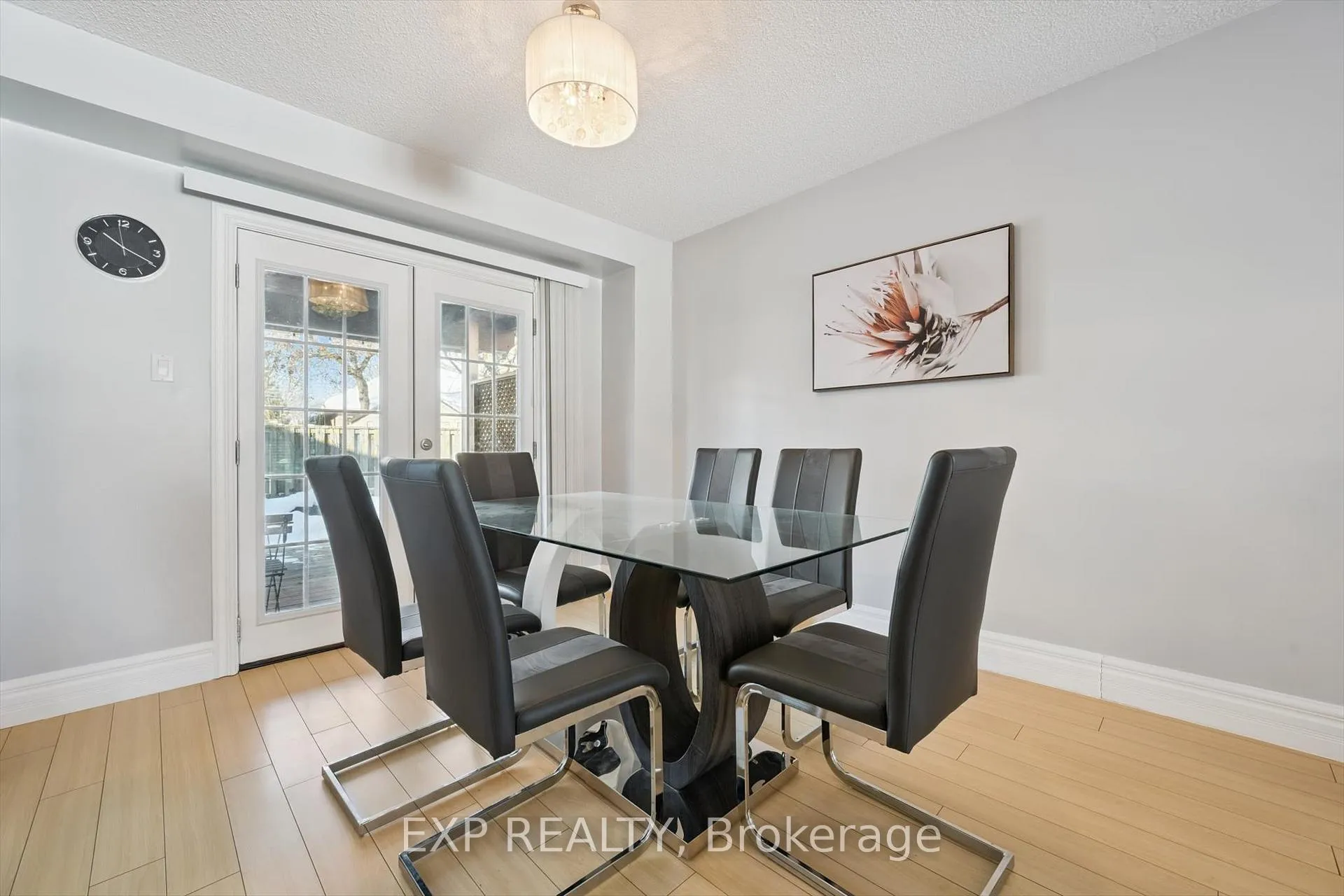 Photo 4 of 544 Roseheath Drive, Milton, Bronte Meadows — HOMEH