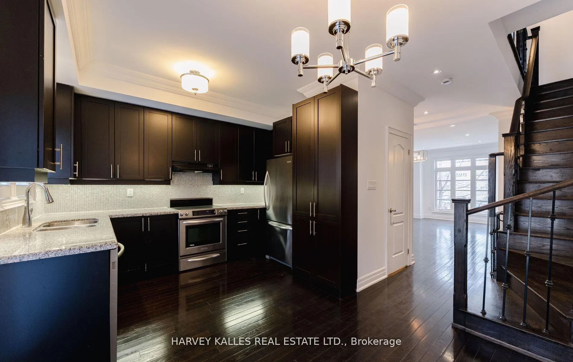 Photo 6 of 2677A Bathurst Street, Toronto, Bedford Park-Nortown — HOMEH