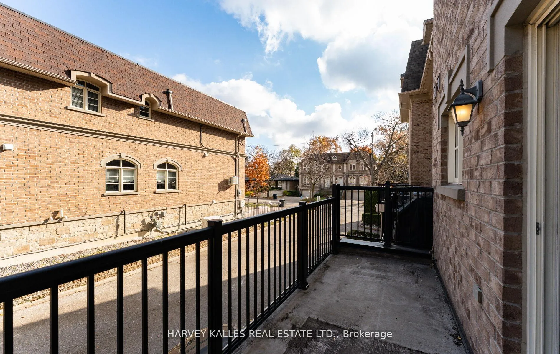 Photo 9 of 2677A Bathurst Street, Toronto, Bedford Park-Nortown — HOMEH