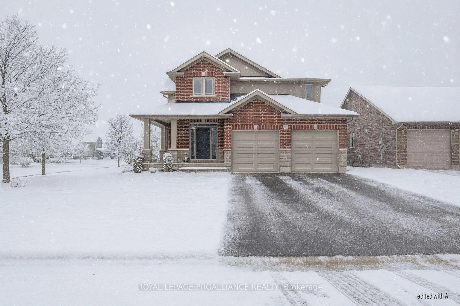 Photo 1 of 19 Scenic Drive, Belleville, Thurlow Ward — HOMEH