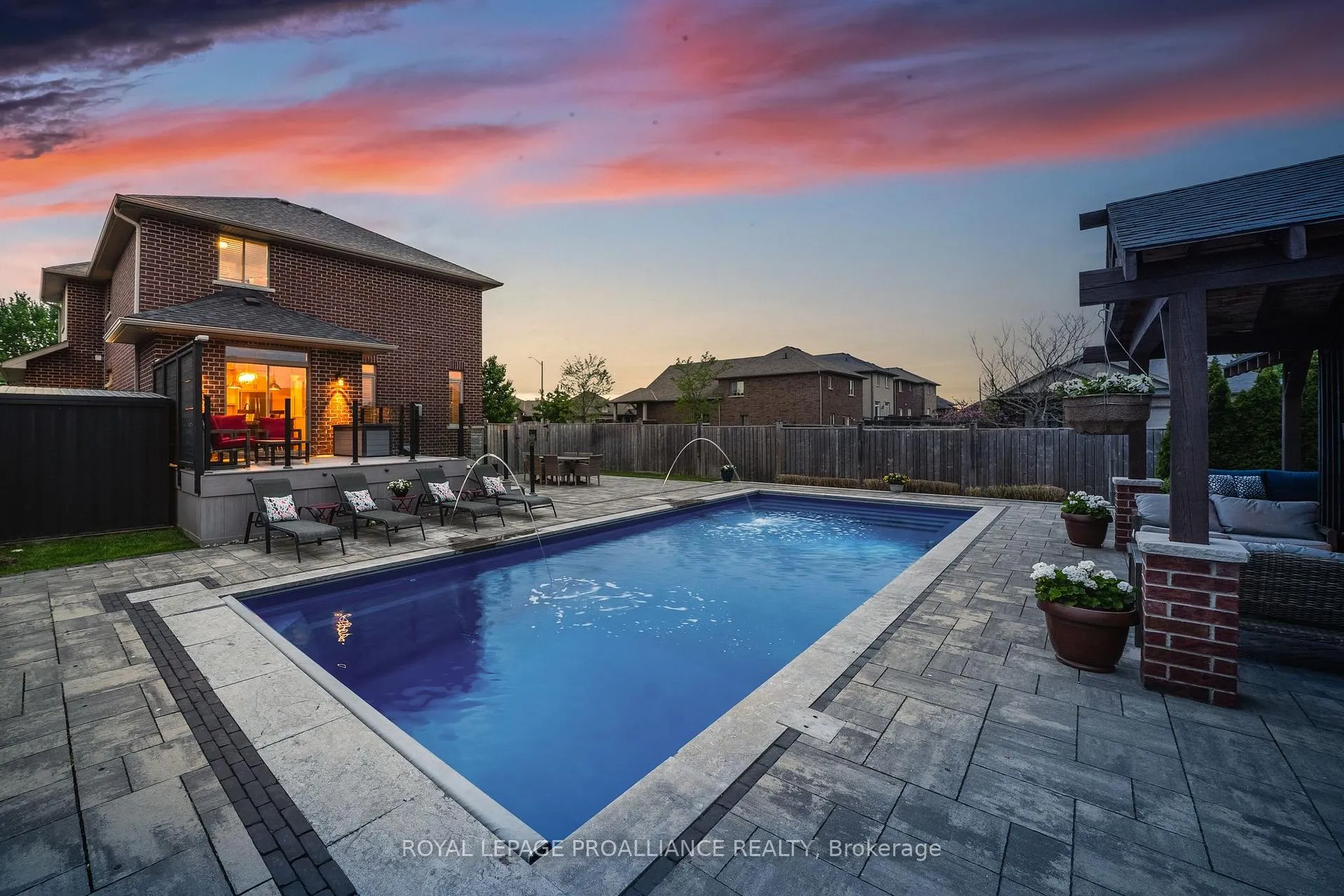 Photo 42 of 19 Scenic Drive, Belleville, Thurlow Ward — HOMEH