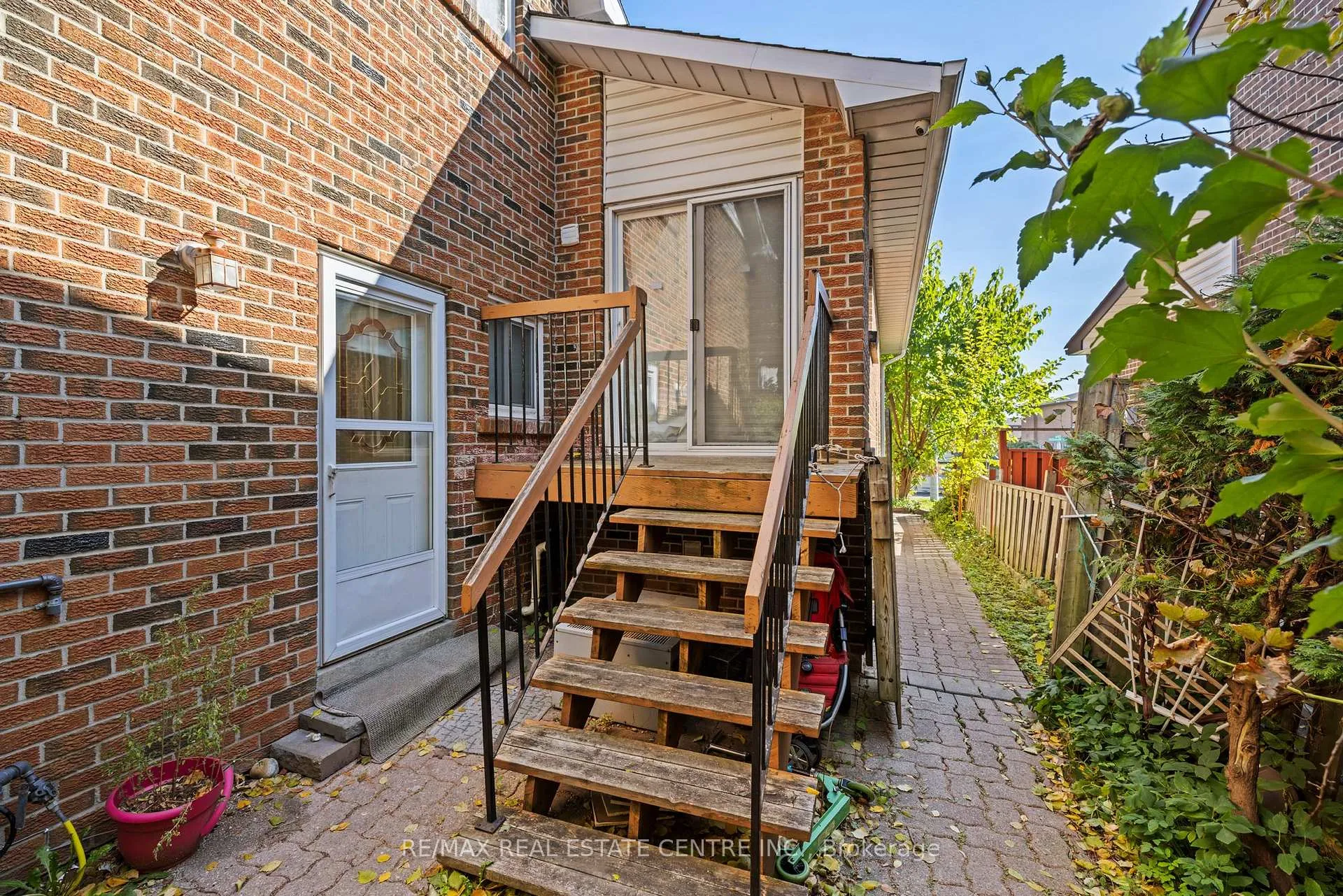 Photo 24 of 450 Rutherford Road, Brampton, Madoc — HOMEH