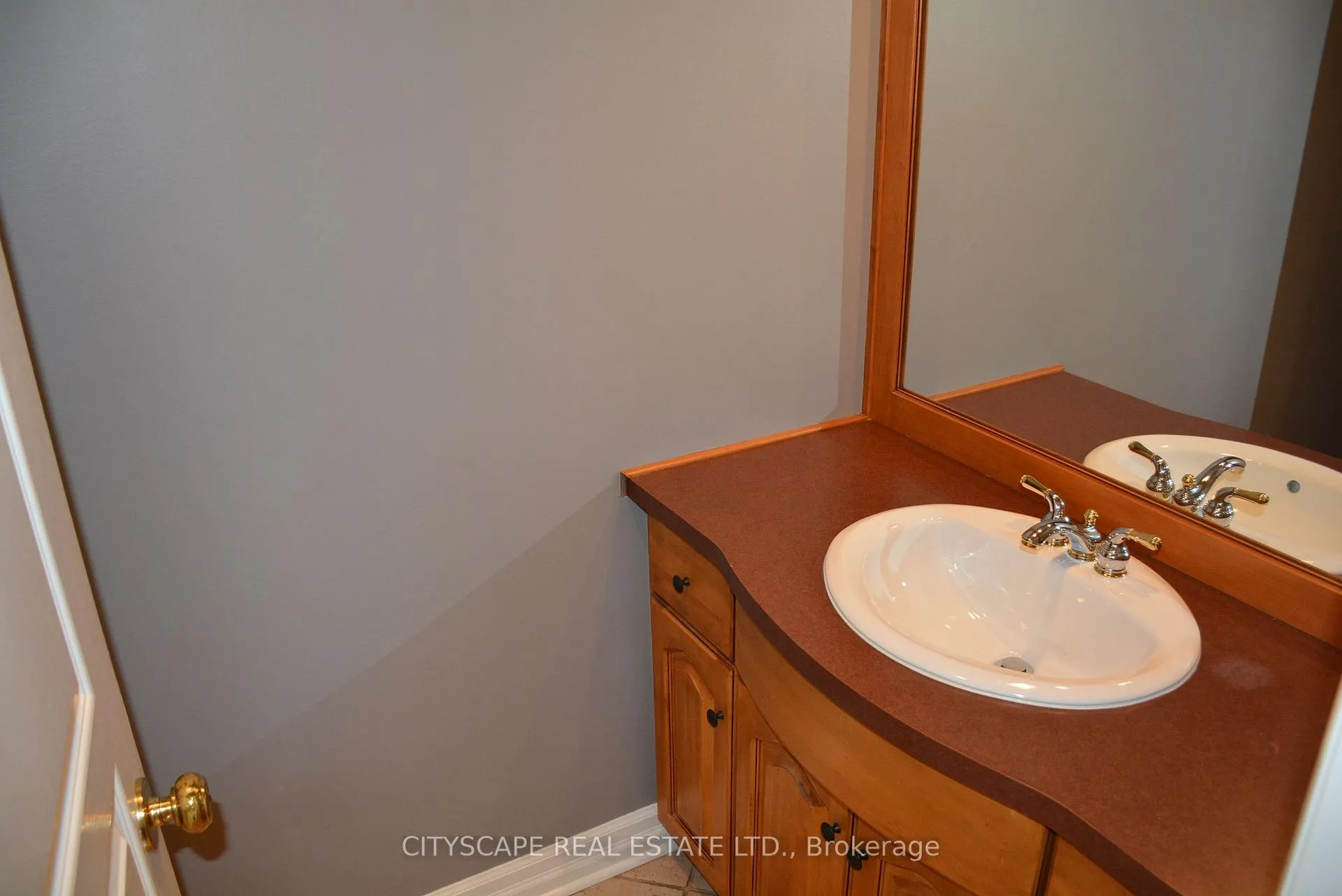 Photo 24 of 279 Lakeshore Road W, Port Colborne, Sugarloaf — HOMEH