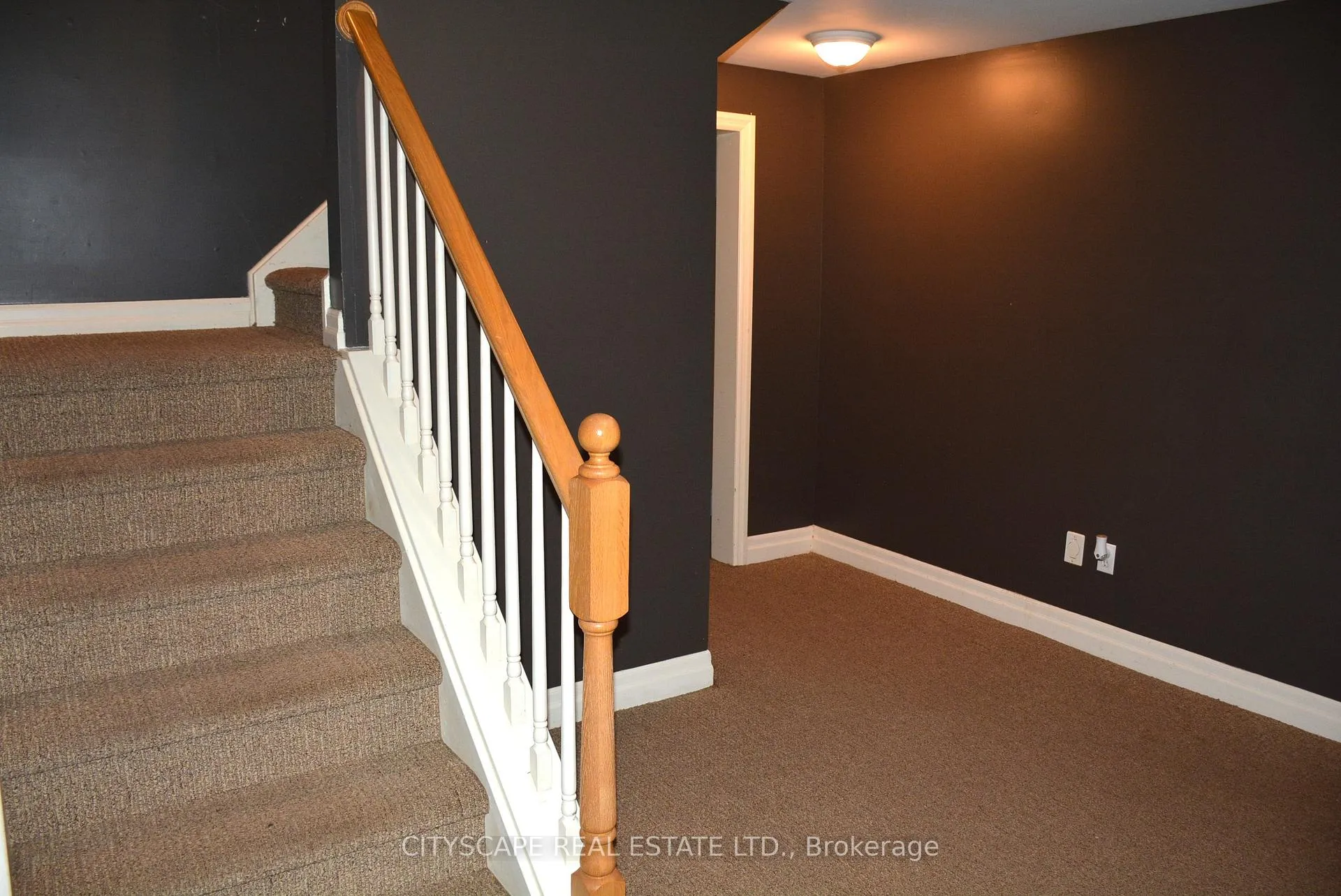 Photo 46 of 279 Lakeshore Road W, Port Colborne, Sugarloaf — HOMEH