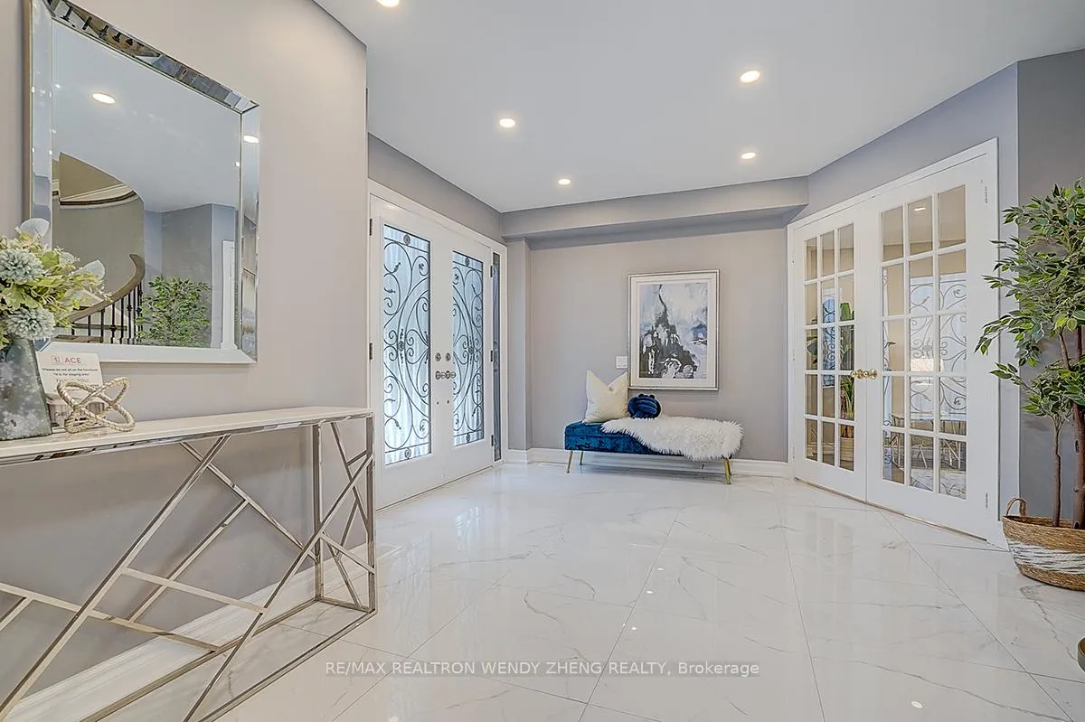 Photo 2 of 23 Baycliffe Road, Markham, Unionville — HOMEH
