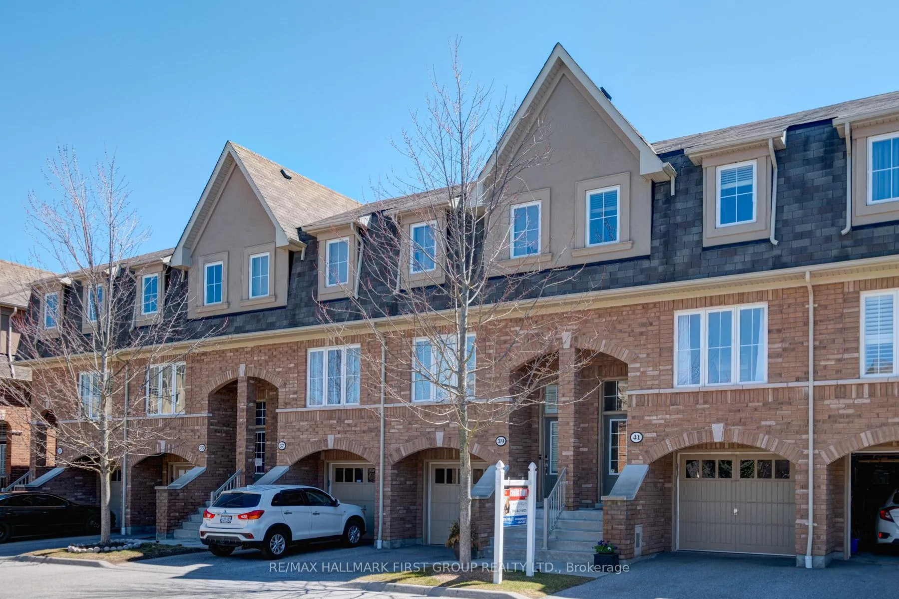 Photo 3 of 41 Reevesmere Lane, Ajax, Northeast Ajax — HOMEH