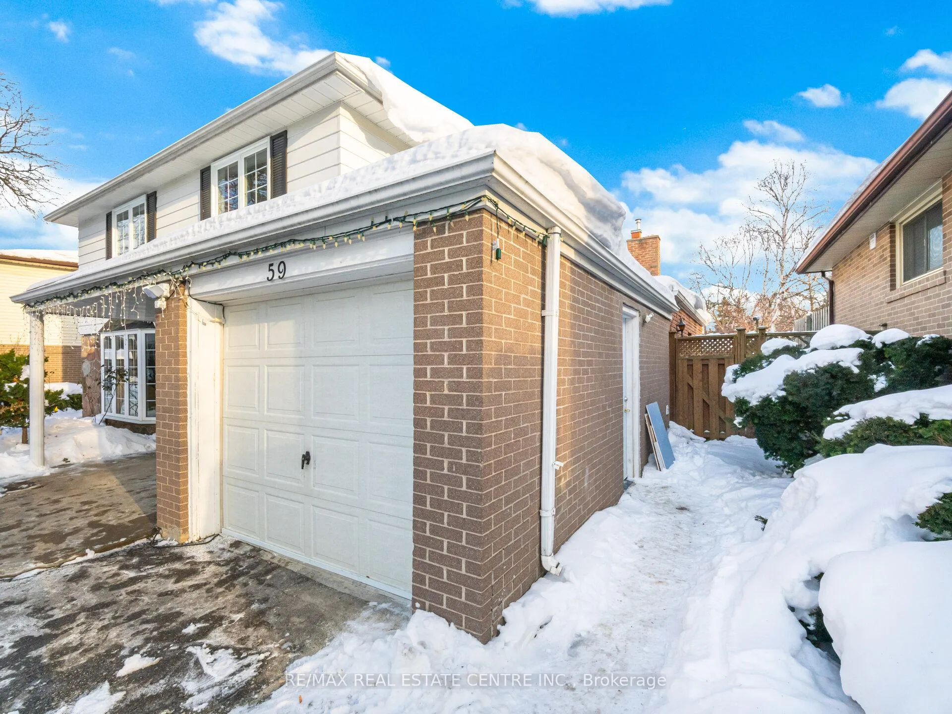 Photo 5 of 59 Roberts Crescent, Brampton, Brampton East — HOMEH