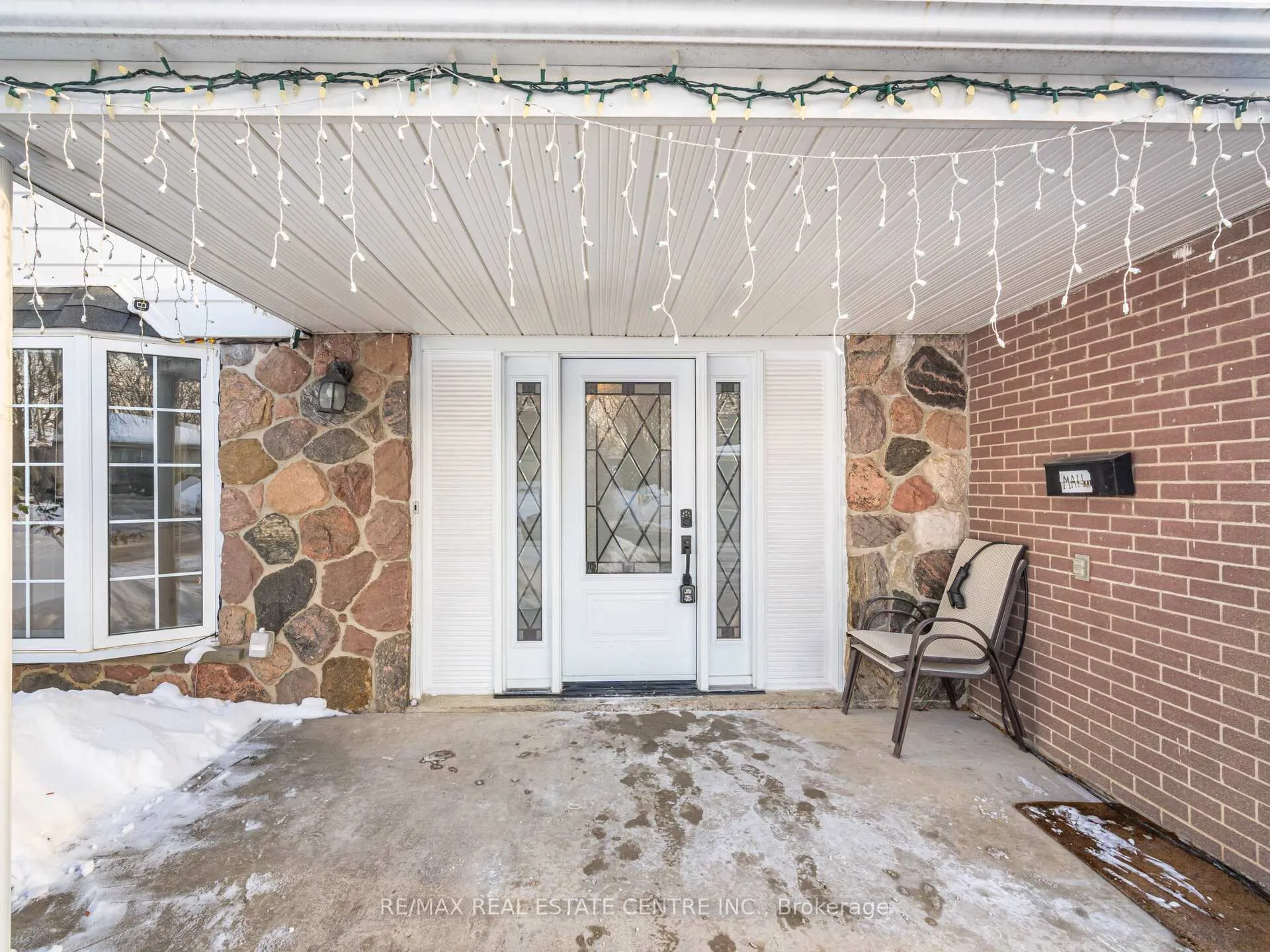Photo 6 of 59 Roberts Crescent, Brampton, Brampton East — HOMEH