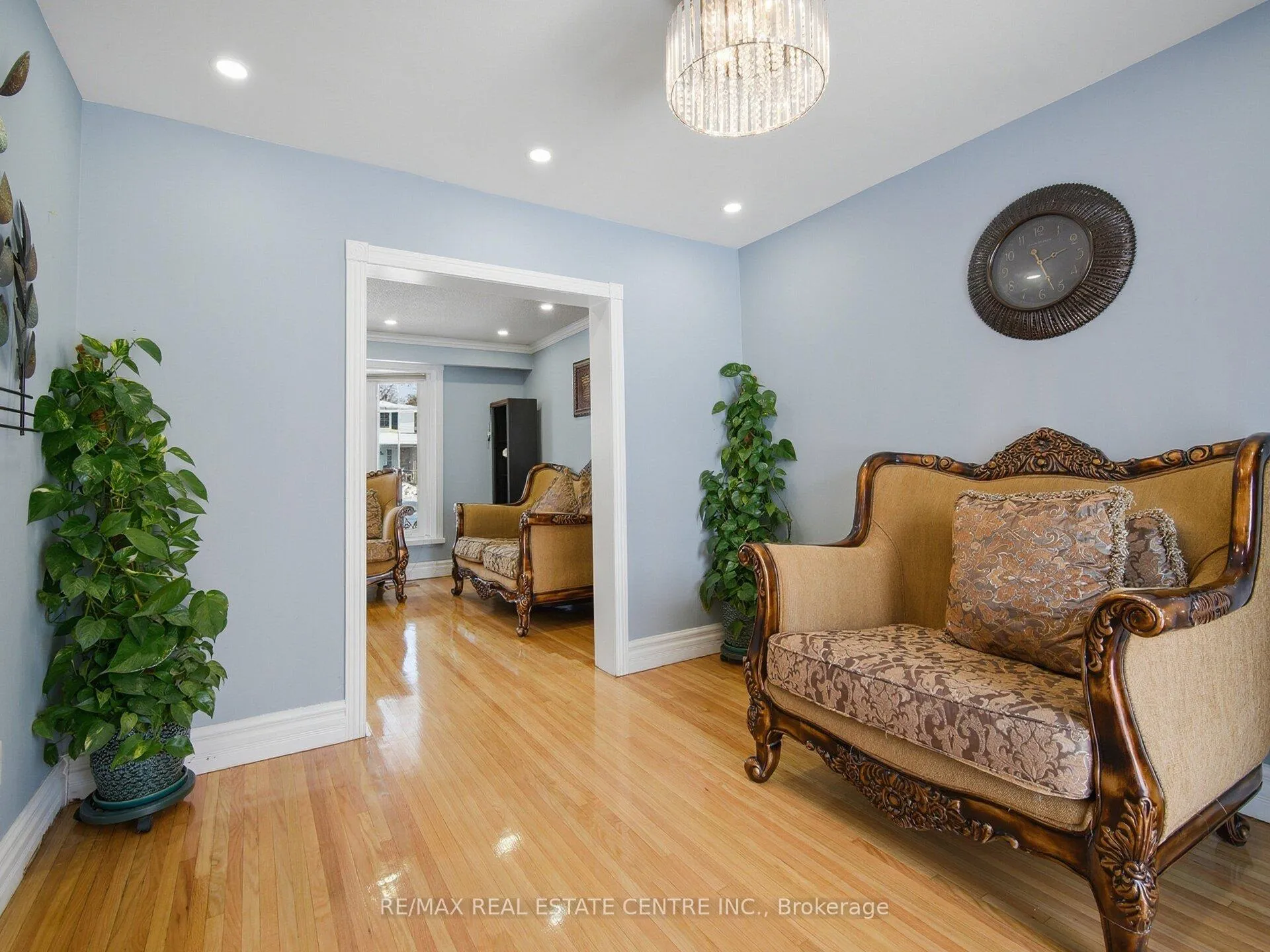 Photo 12 of 59 Roberts Crescent, Brampton, Brampton East — HOMEH