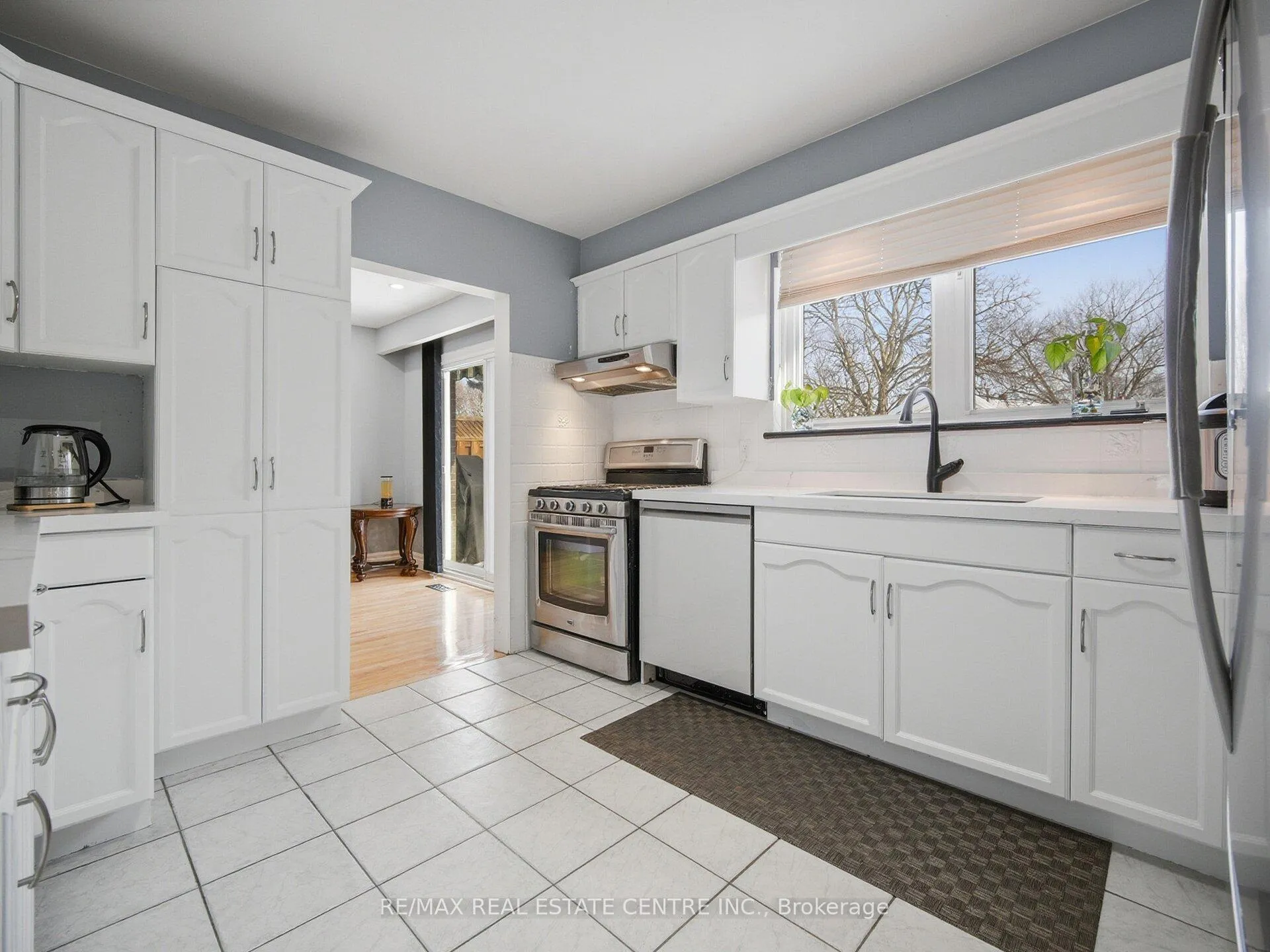 Photo 16 of 59 Roberts Crescent, Brampton, Brampton East — HOMEH